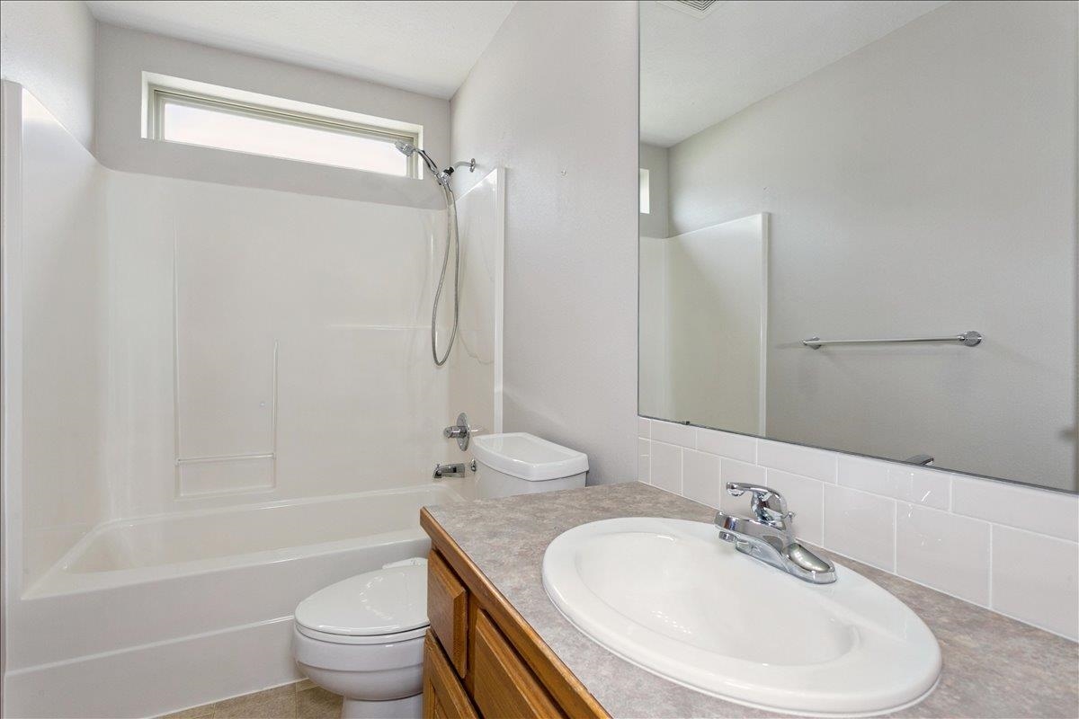 572 N Creek Trail Property Photo 14