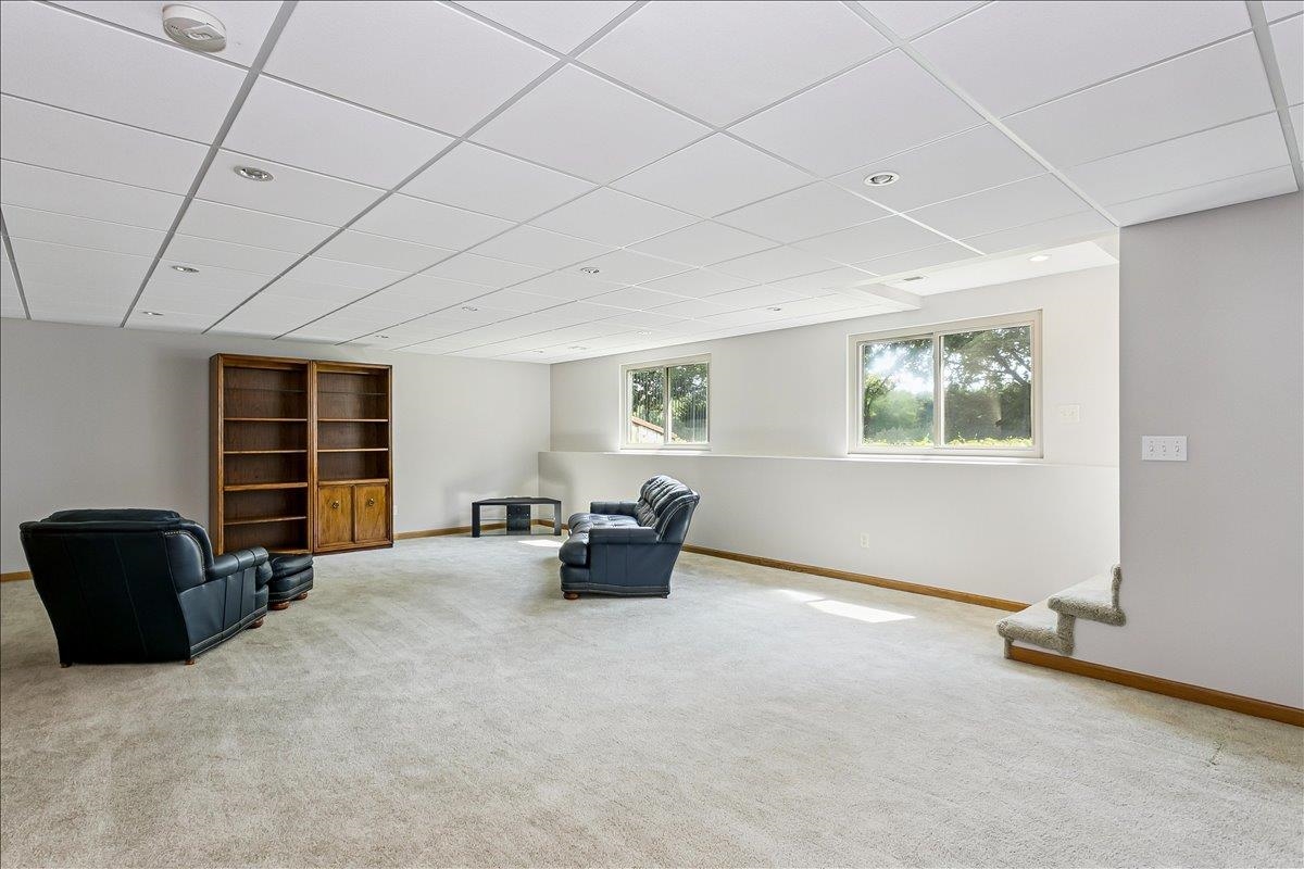 572 N Creek Trail Property Photo 17