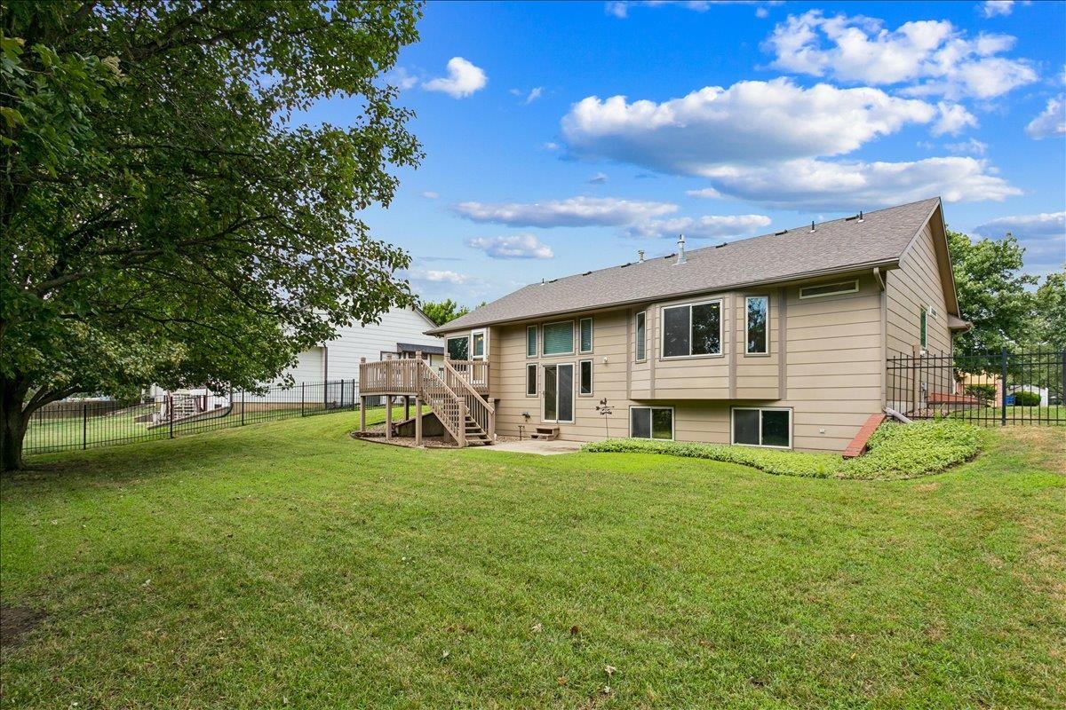 572 N Creek Trail Property Photo 21