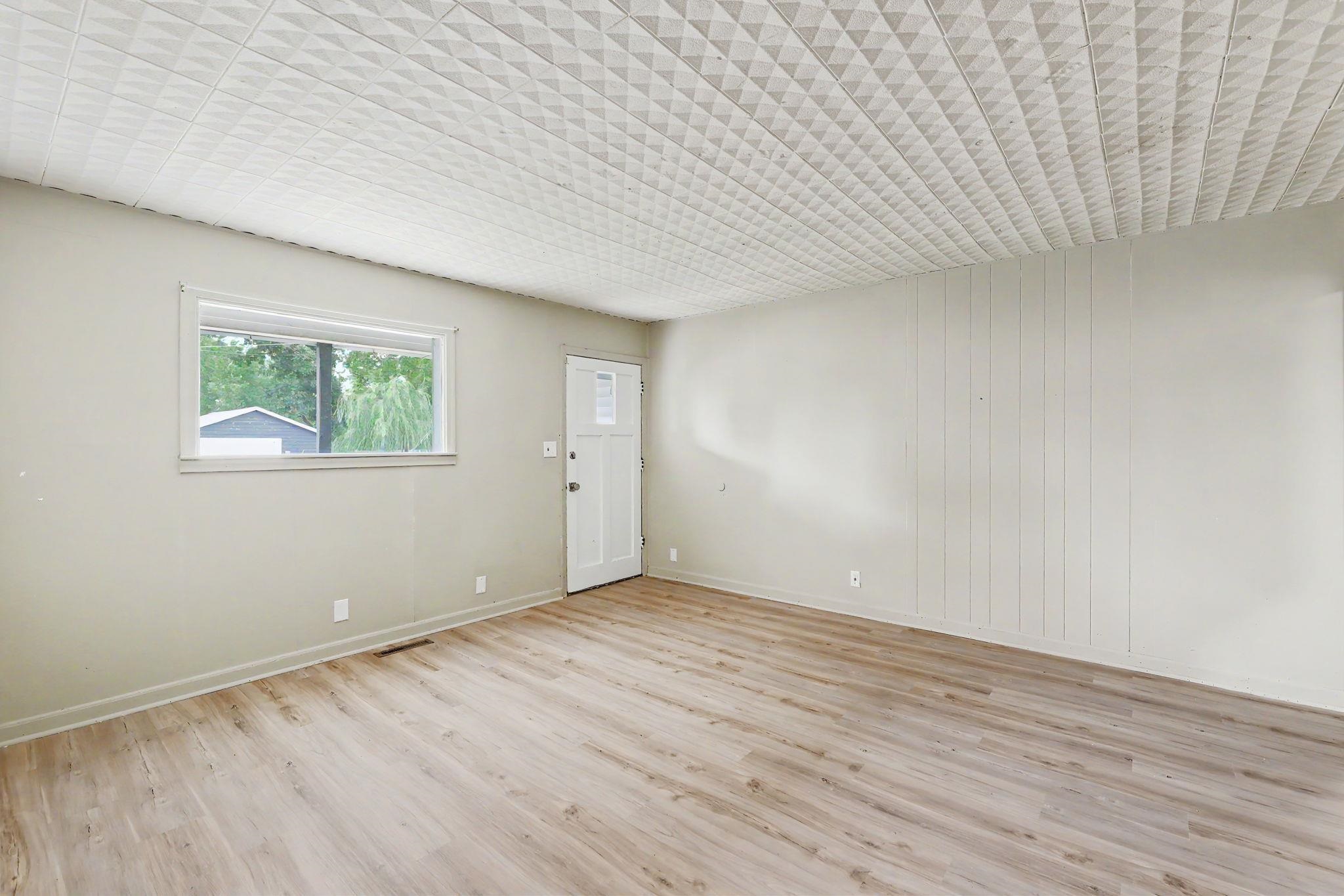 1616 E Funston Property Photo 6