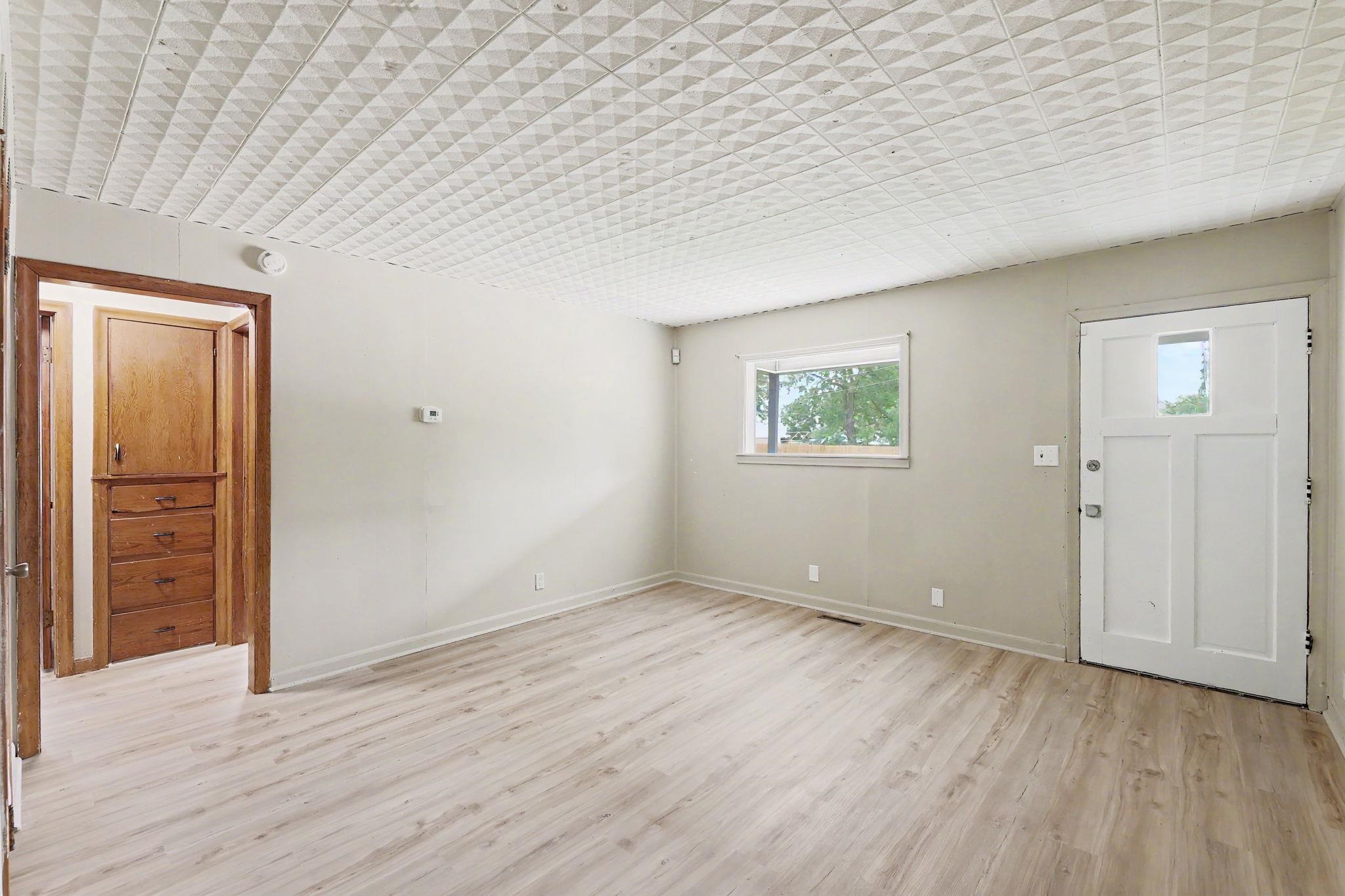 1616 E Funston Property Photo 8