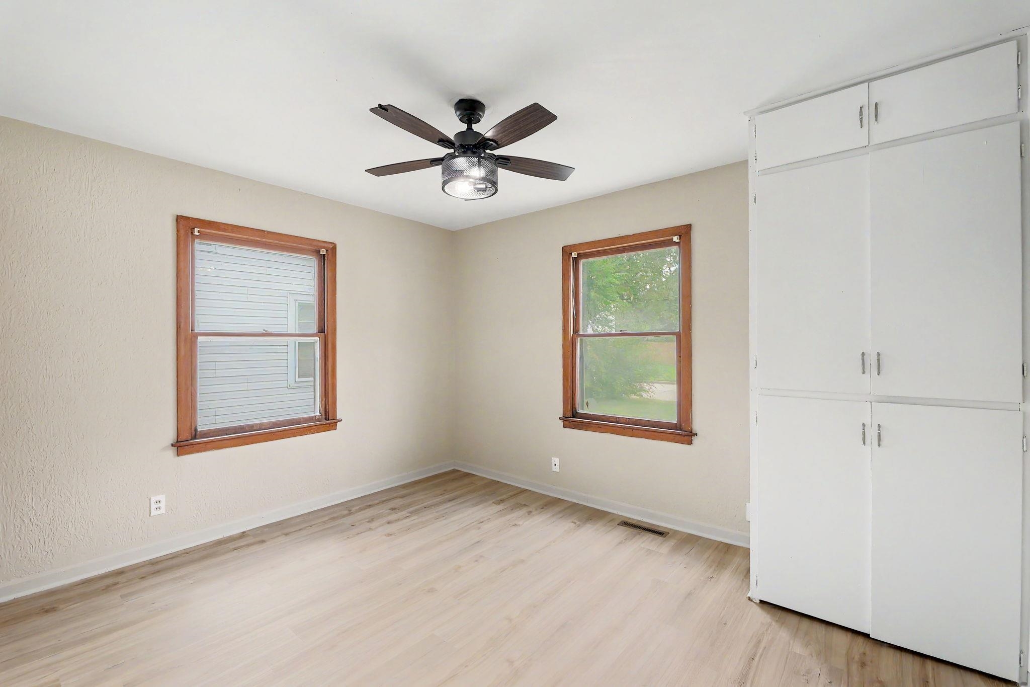 1616 E Funston Property Photo 22