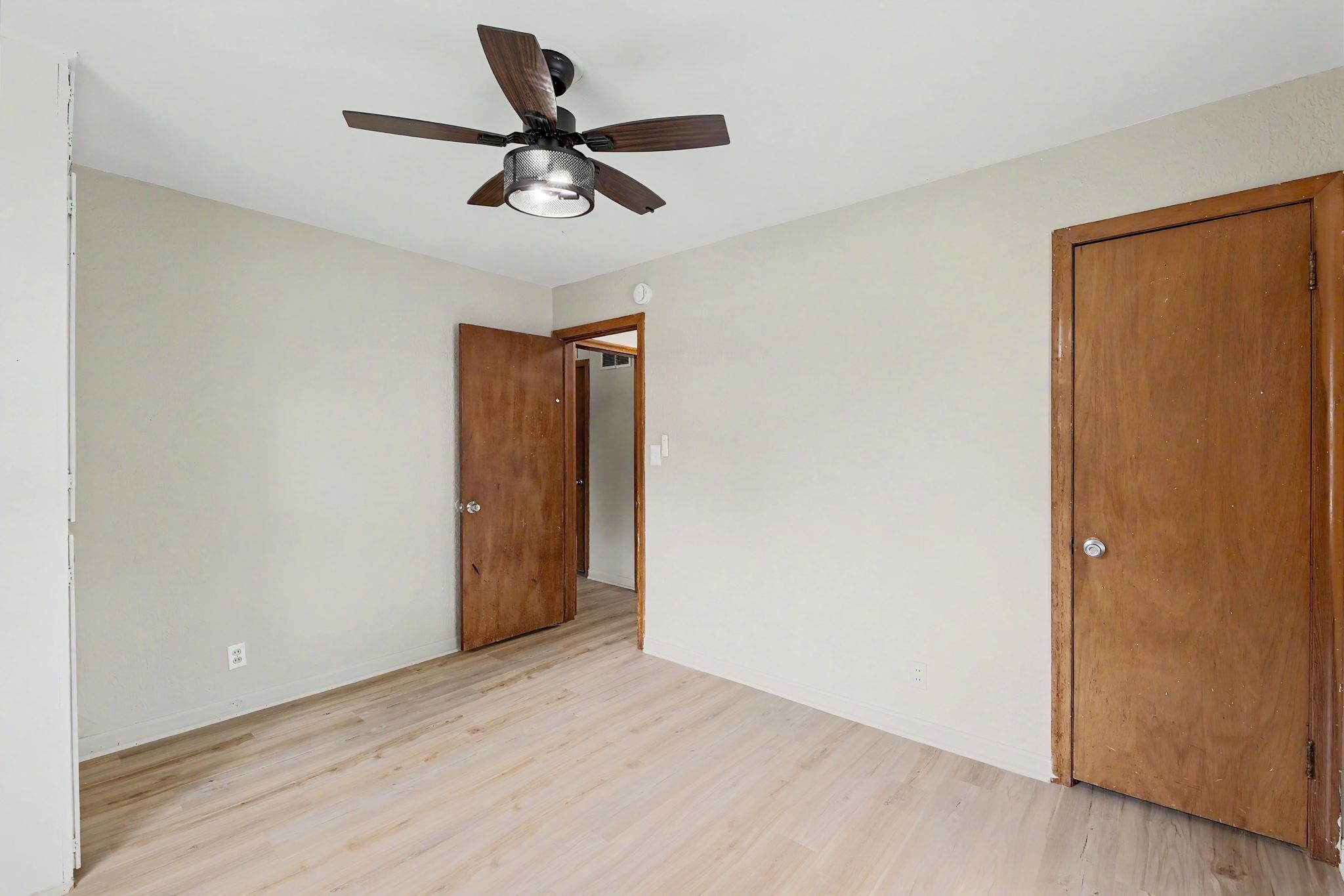 1616 E Funston Property Photo 23