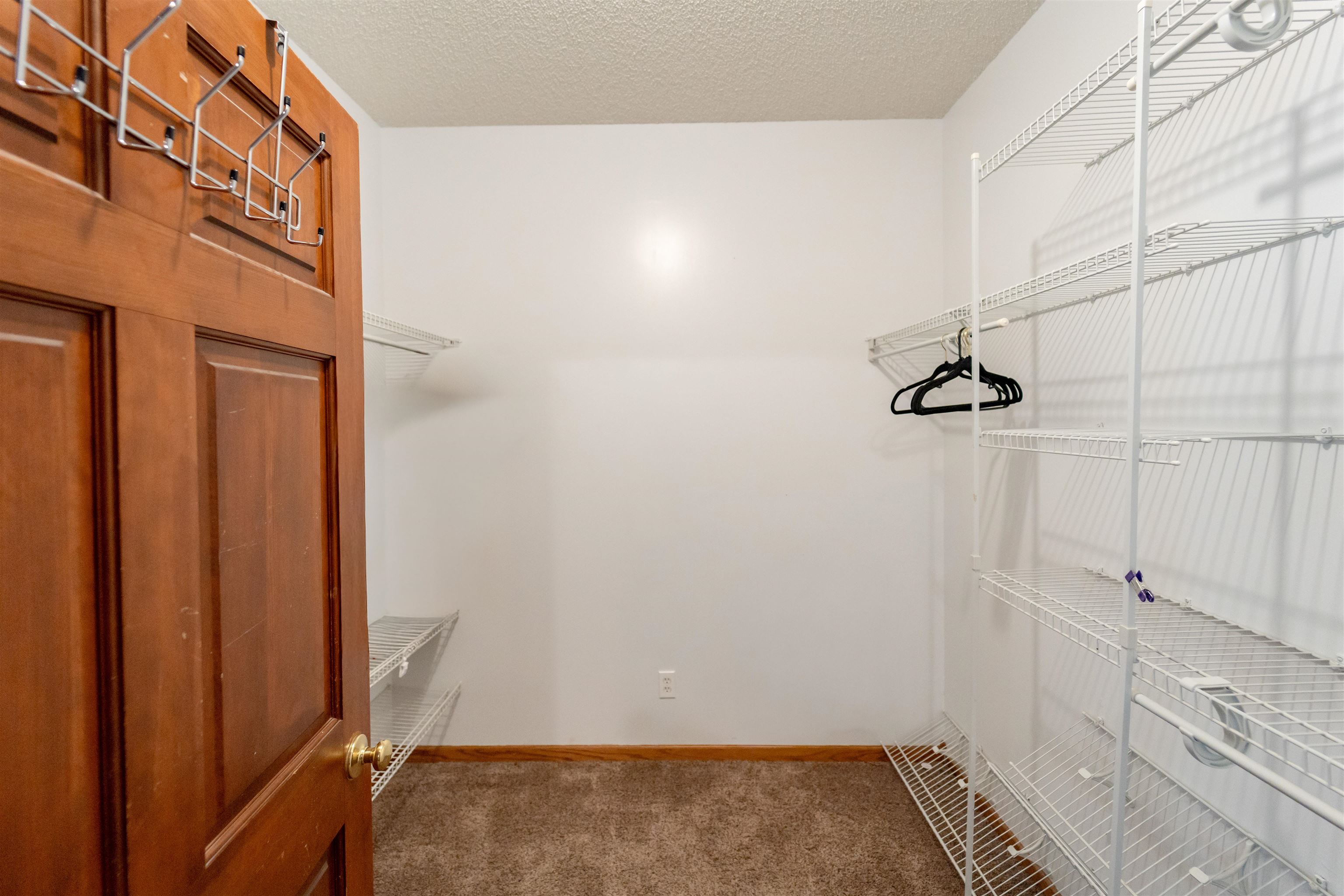4819 S Hillside Property Photo 10