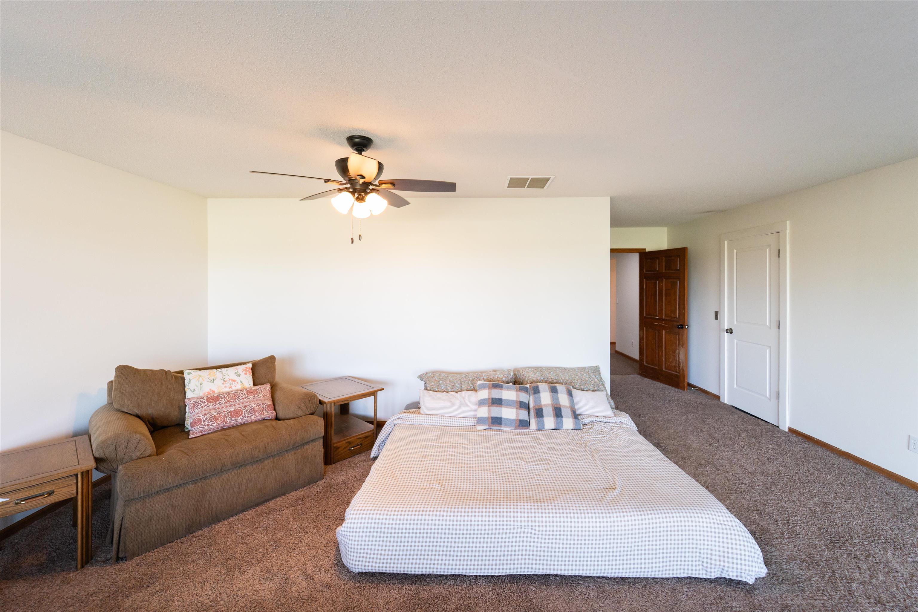 4819 S Hillside Property Photo 24