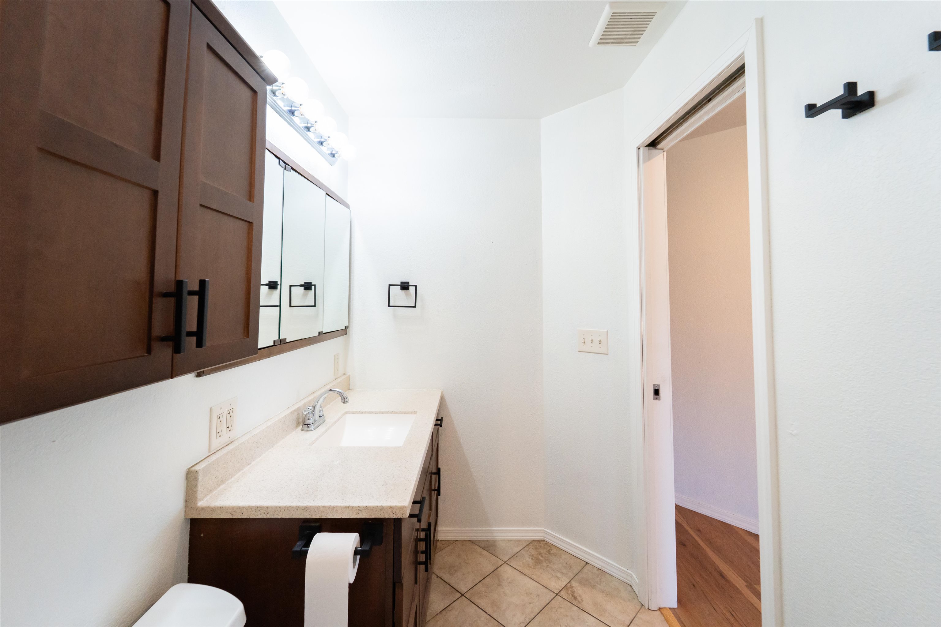 4819 S Hillside Property Photo 26