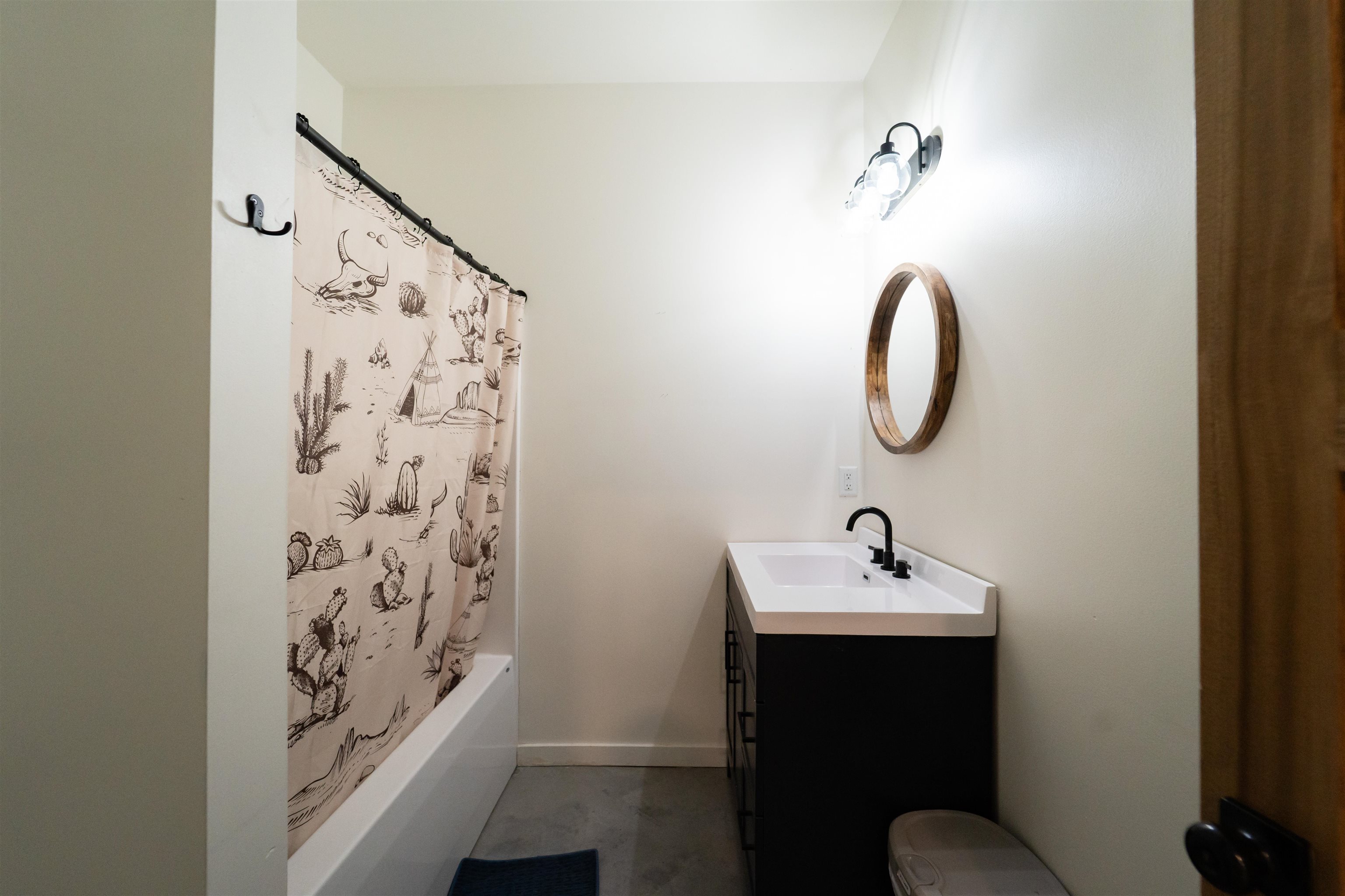 4819 S Hillside Property Photo 32