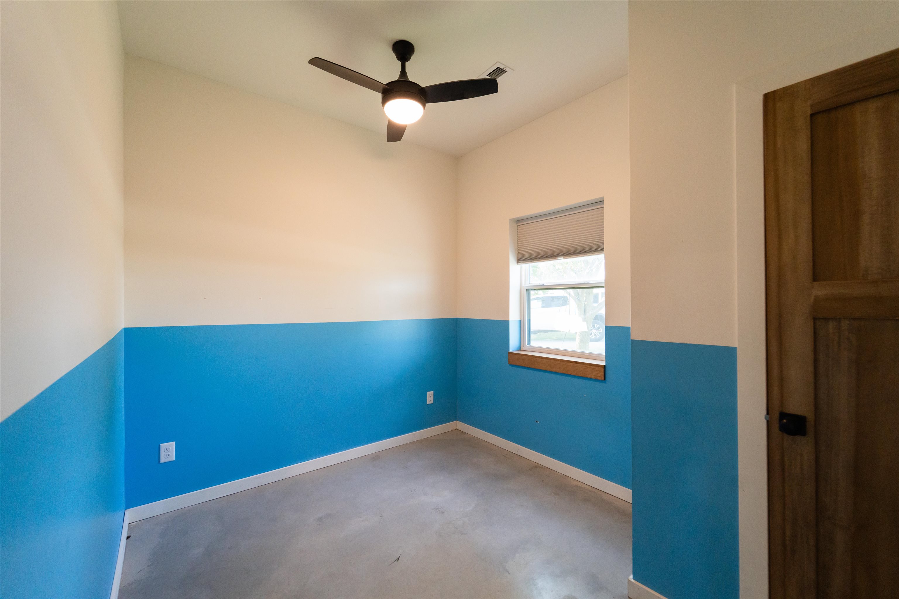 4819 S Hillside Property Photo 33