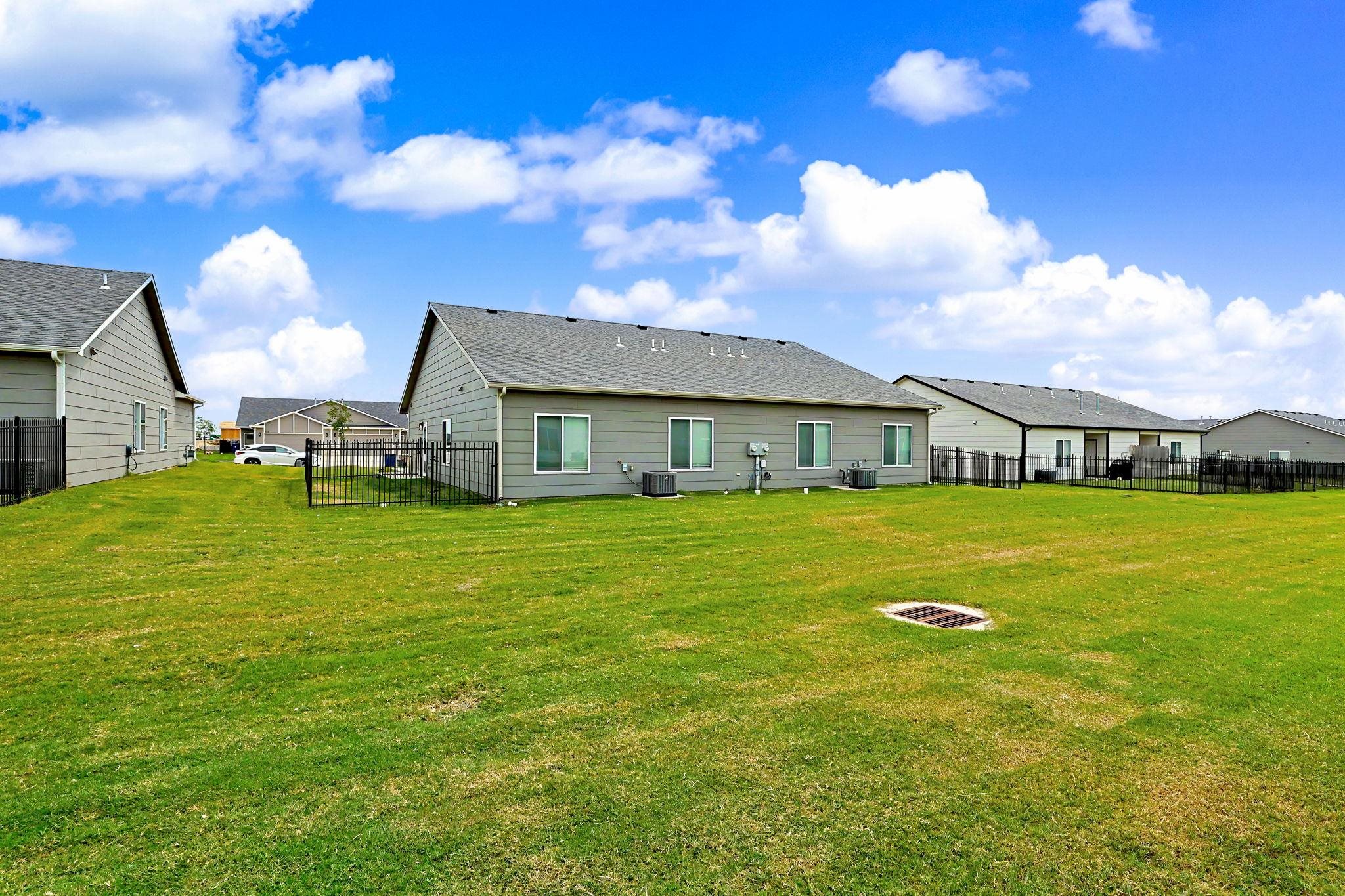 5227-5229 N Cypress St Property Photo 30