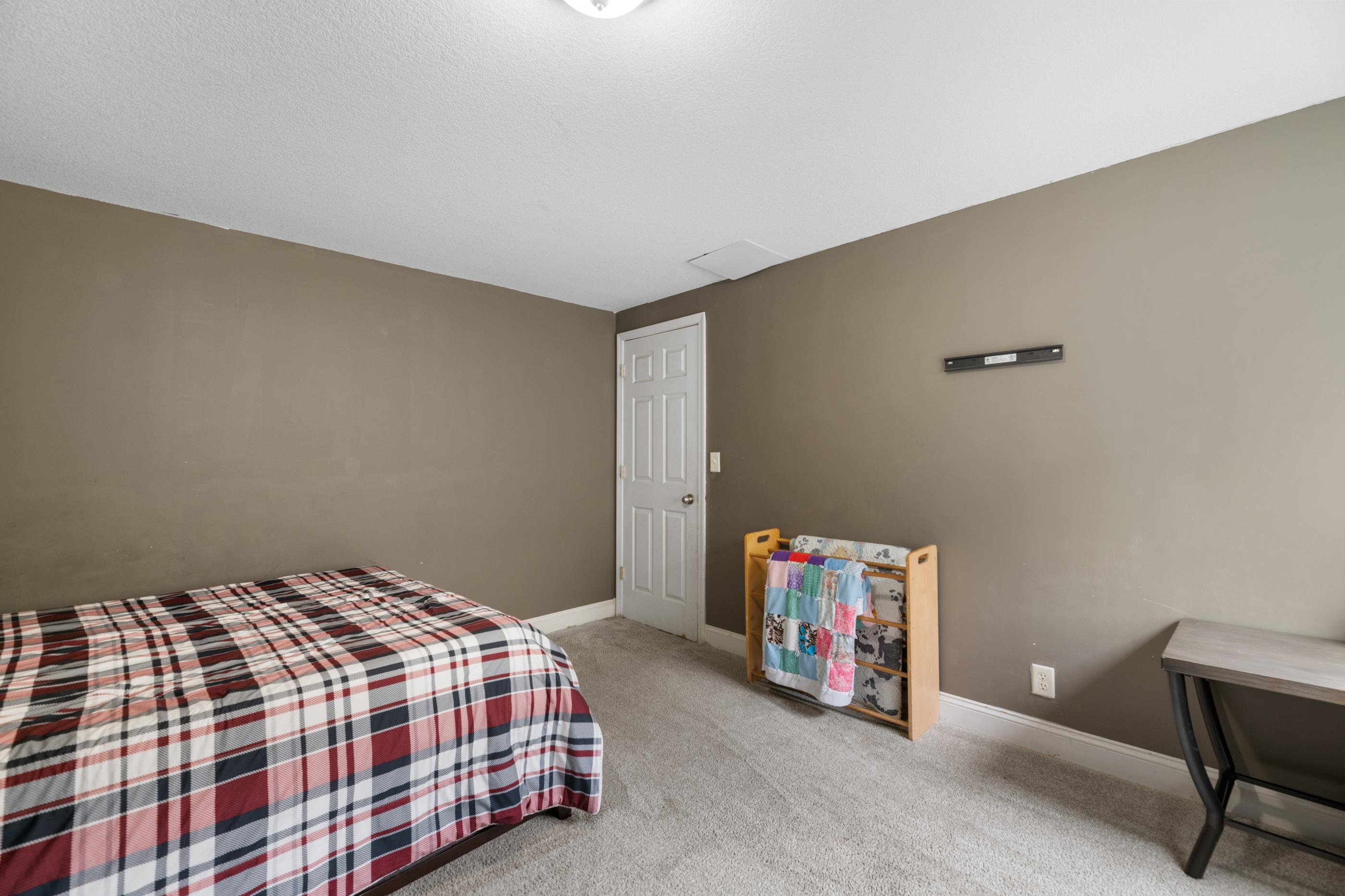 803 N Longview Ct. Property Photo 28
