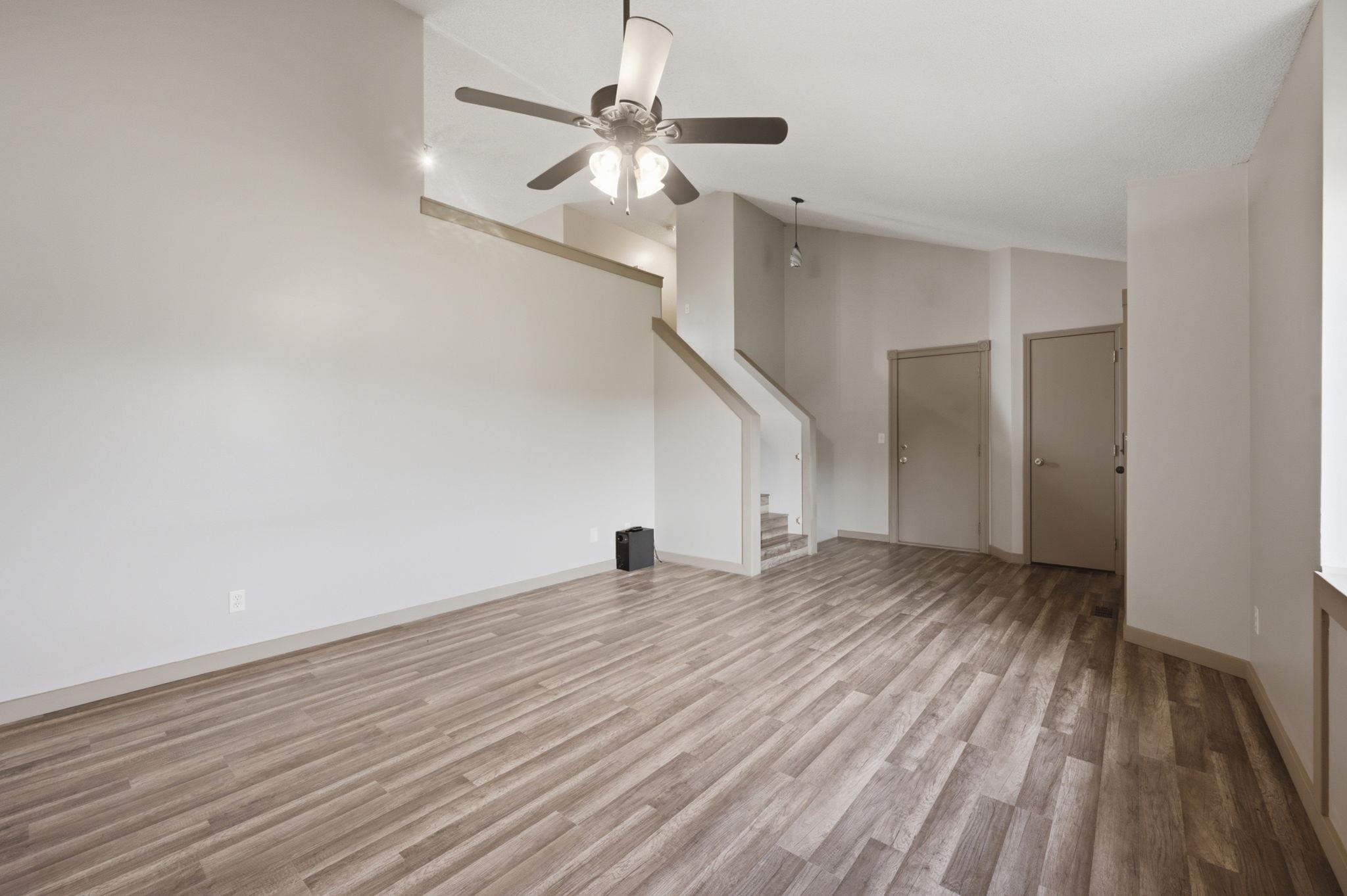 5737 W Georgia Property Photo 8