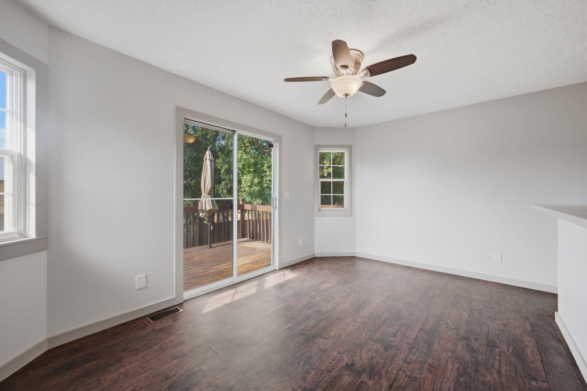 5737 W Georgia Property Photo 17