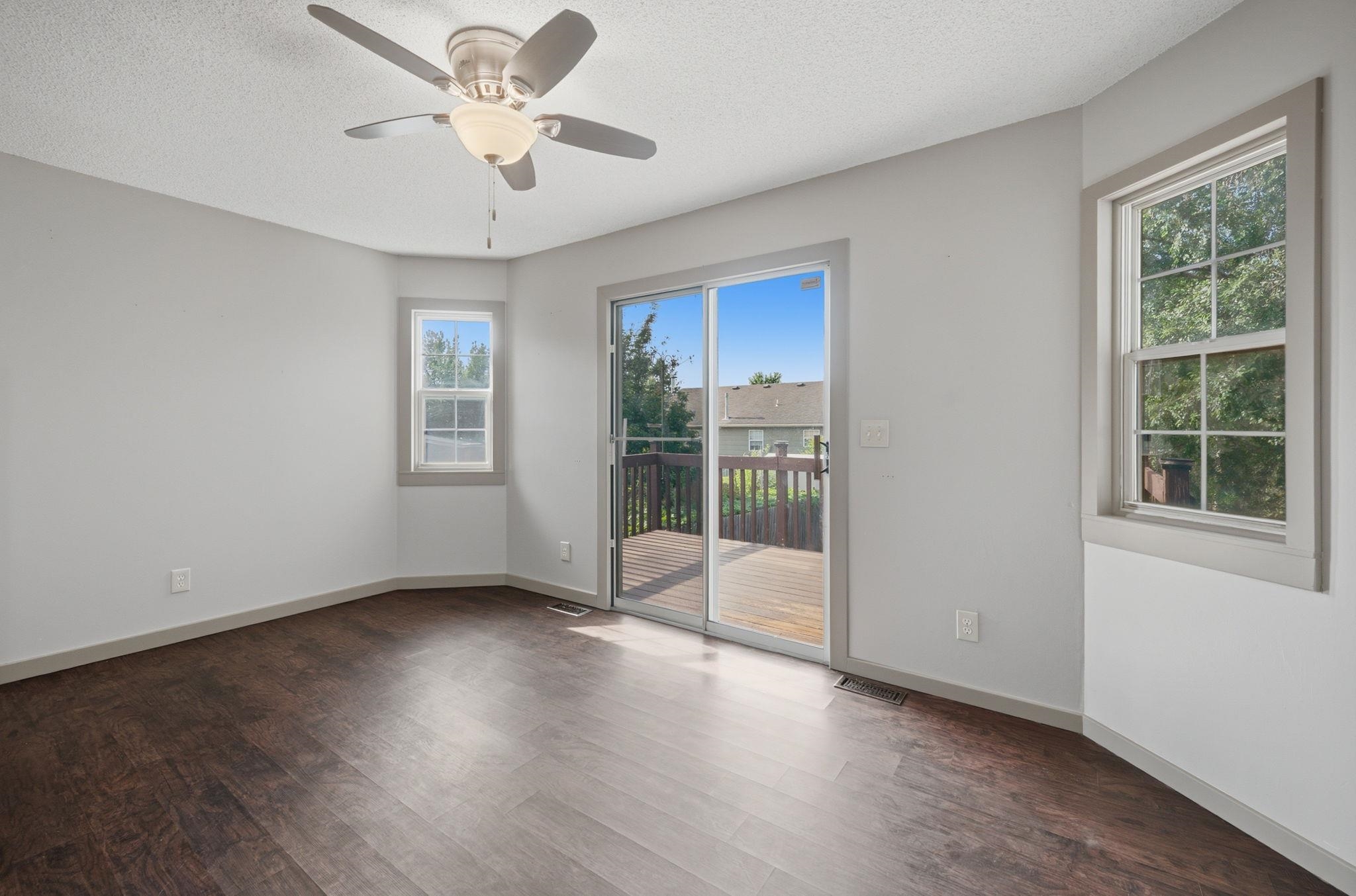 5737 W Georgia Property Photo 18