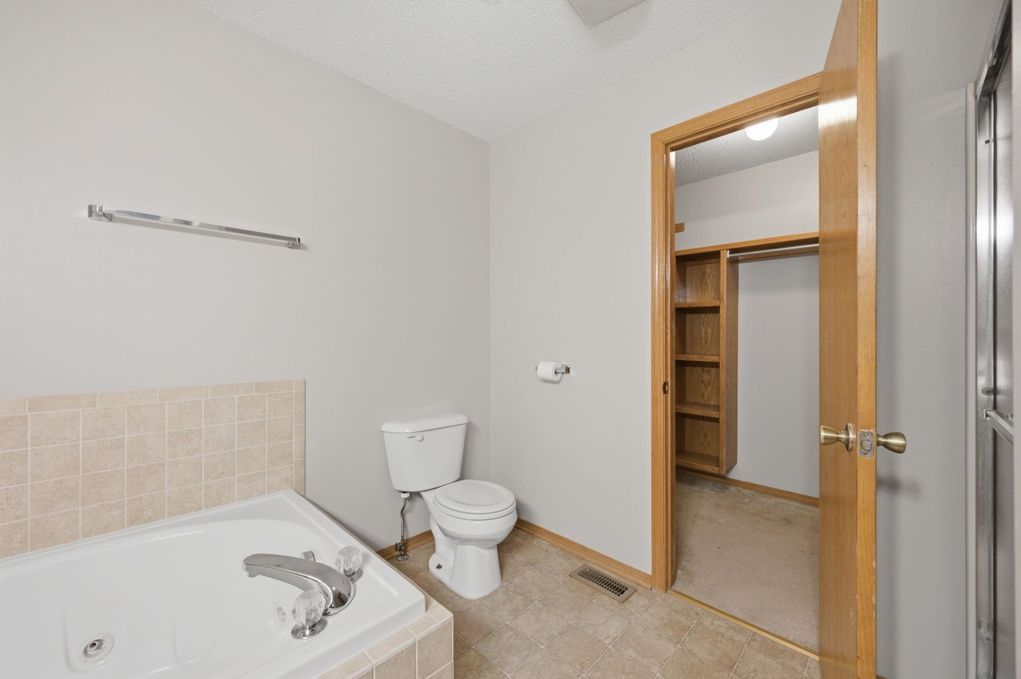 5737 W Georgia Property Photo 22
