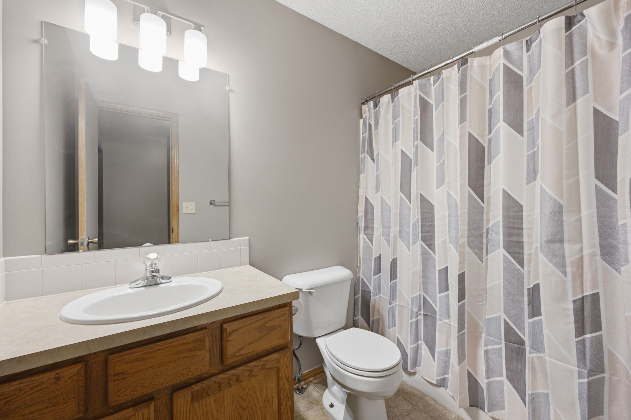 5737 W Georgia Property Photo 25