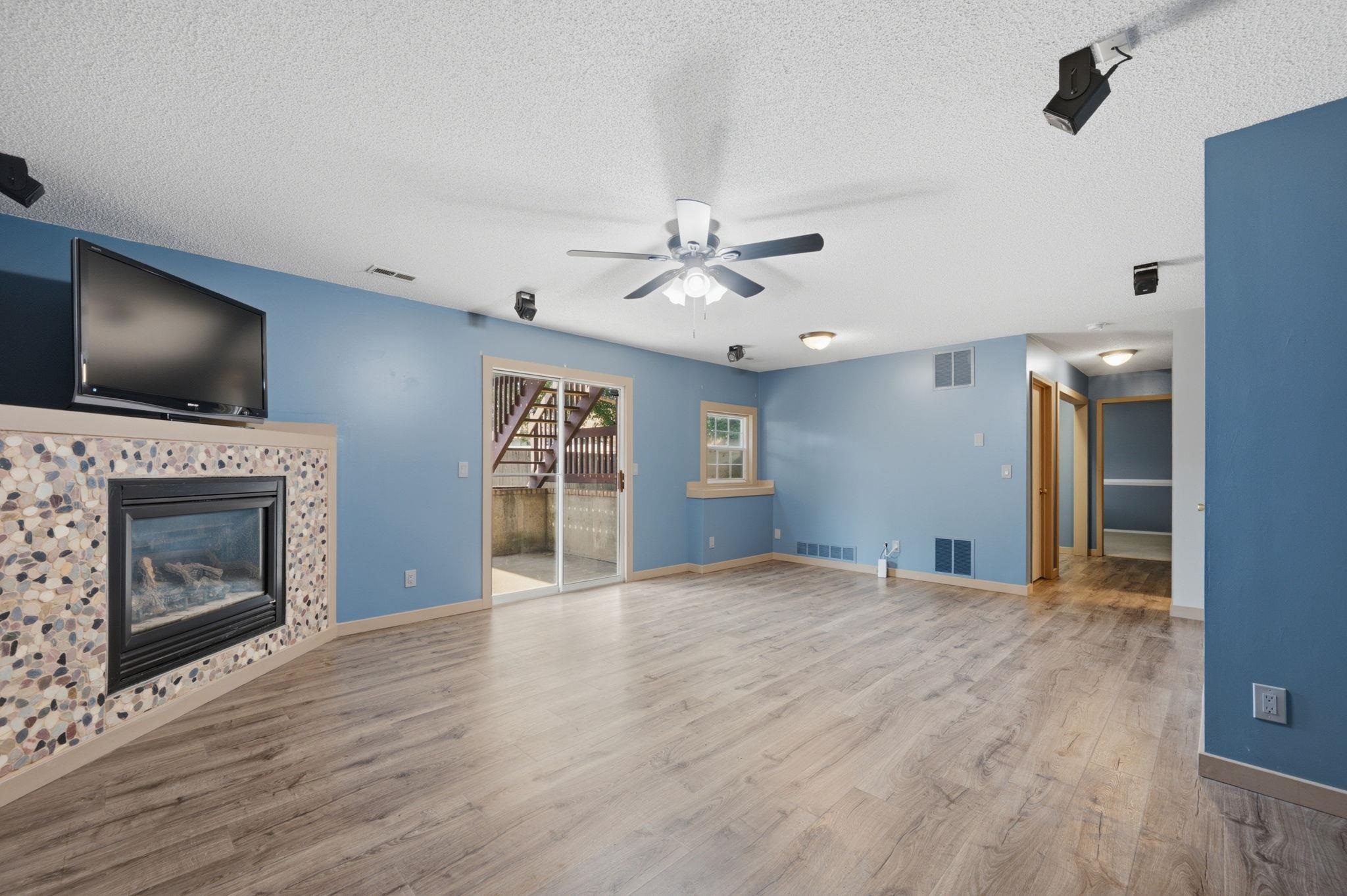 5737 W Georgia Property Photo 27