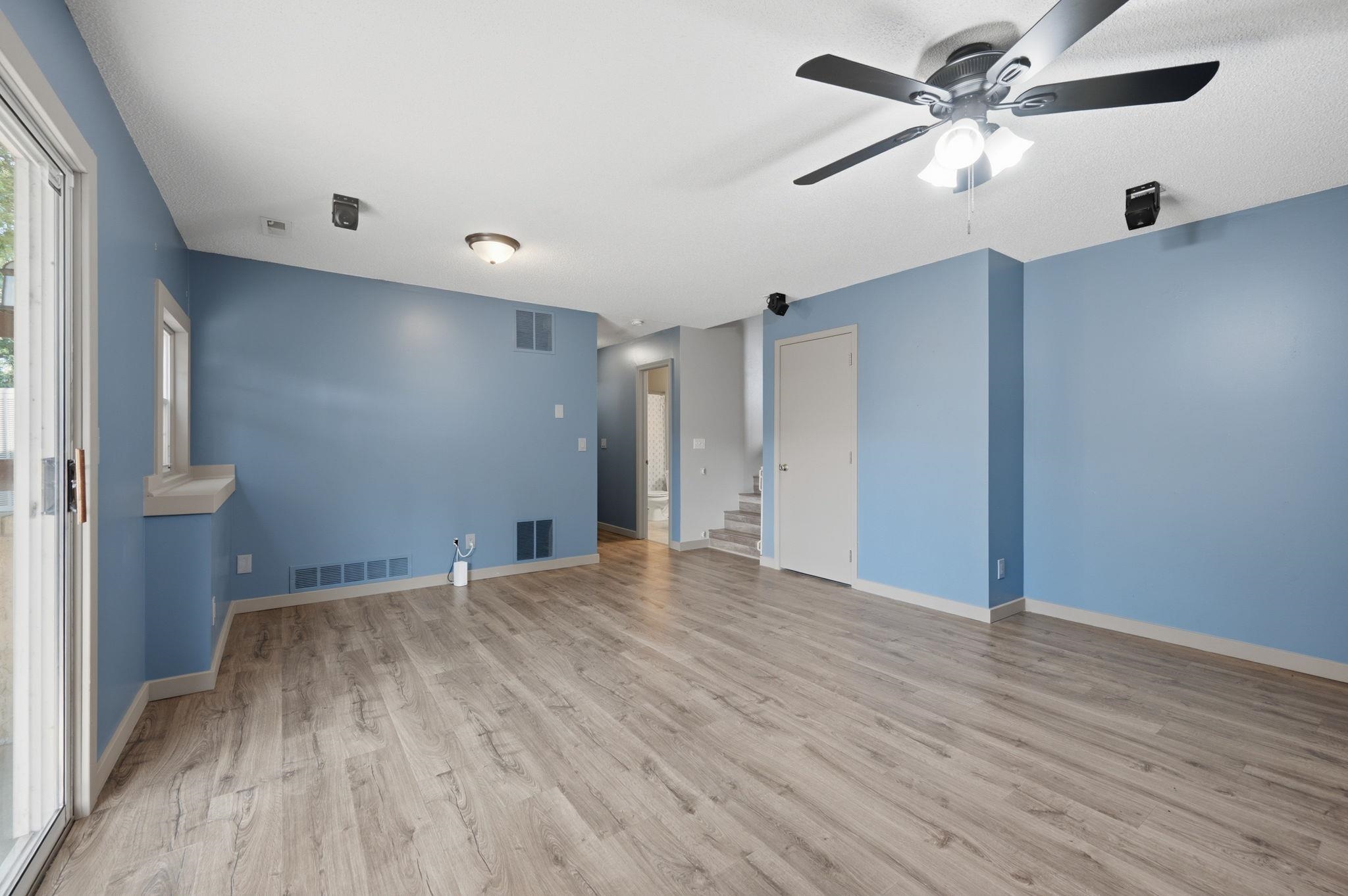 5737 W Georgia Property Photo 28