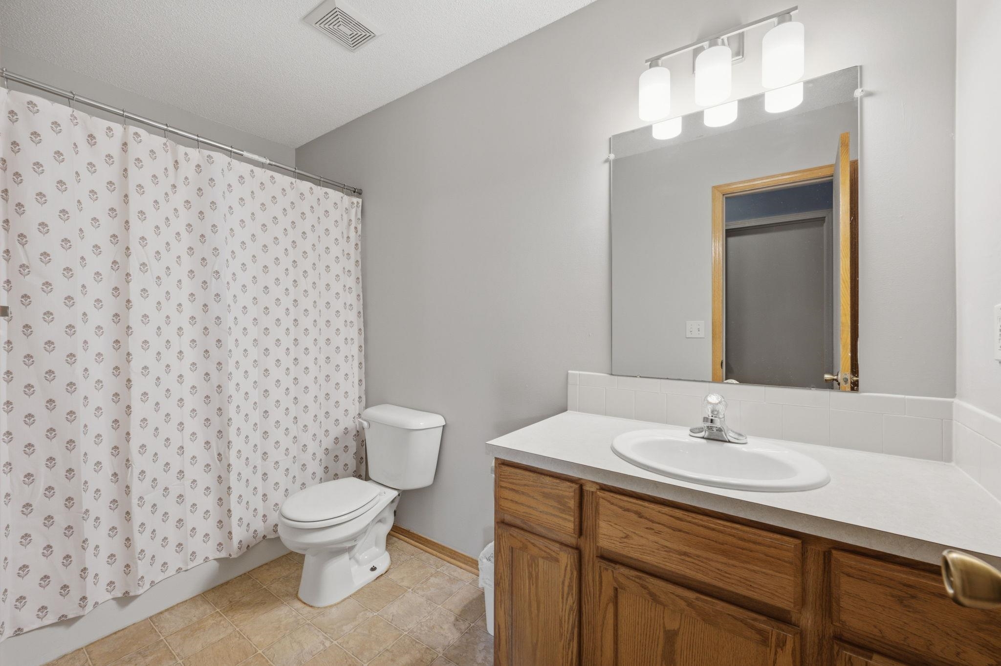 5737 W Georgia Property Photo 31
