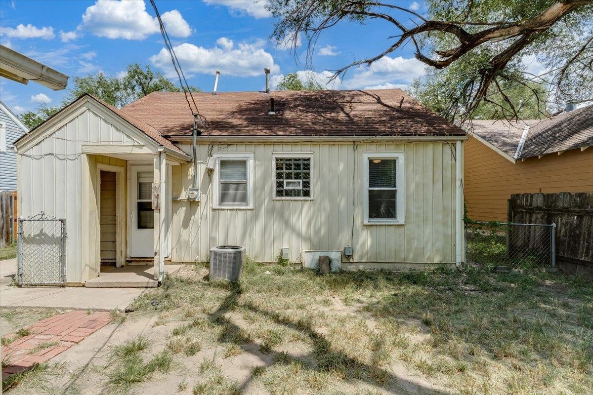 2027 S Gold St Property Photo 32
