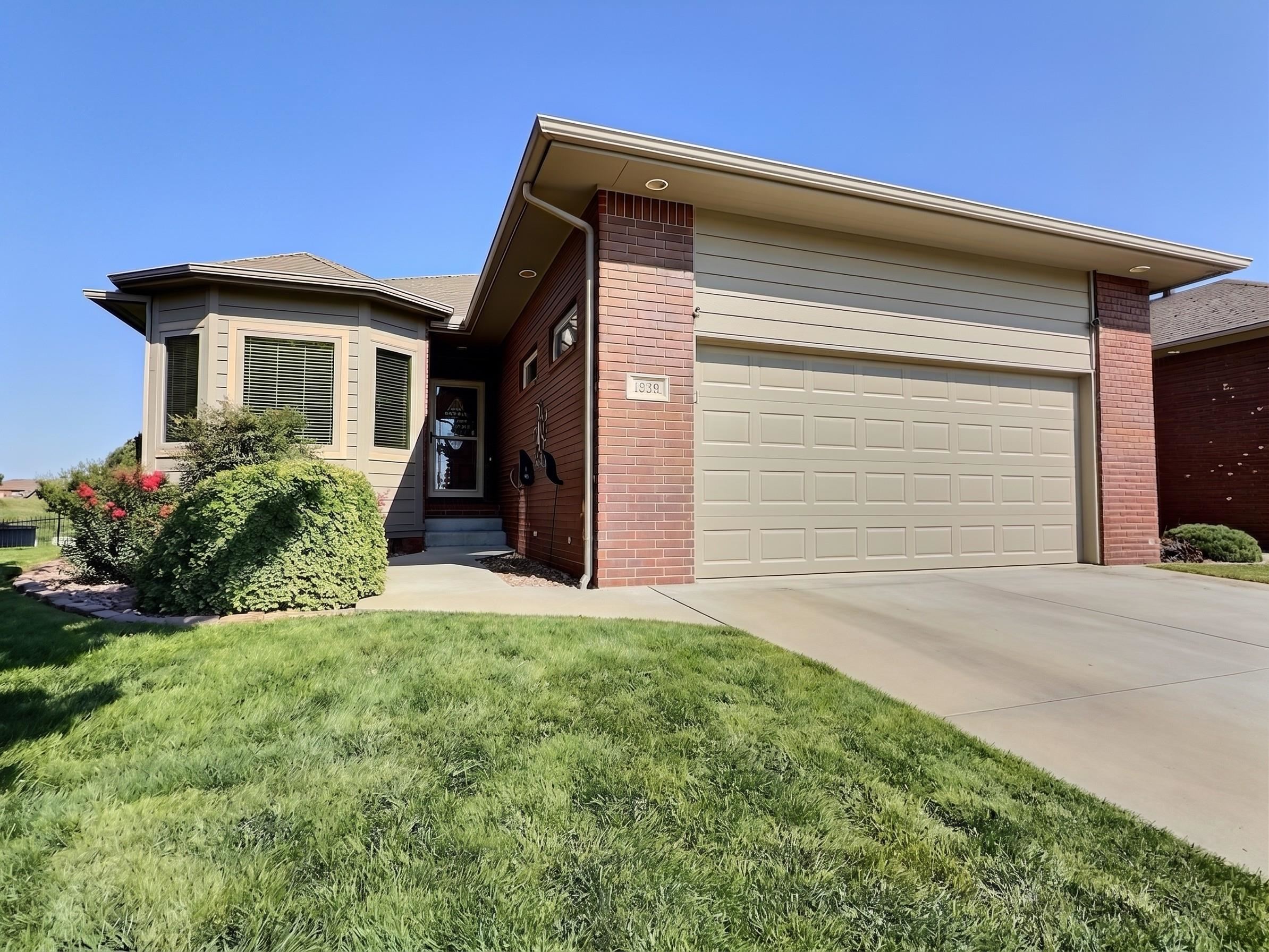 1723 Casey Property Photo 2