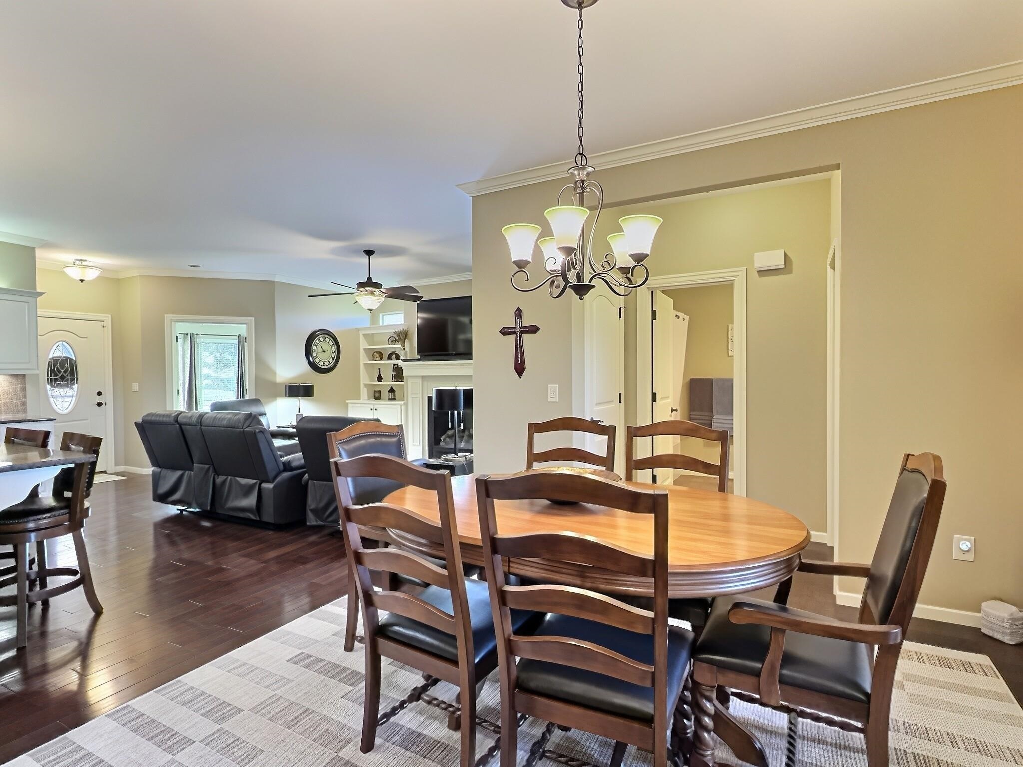 1723 Casey Property Photo 9