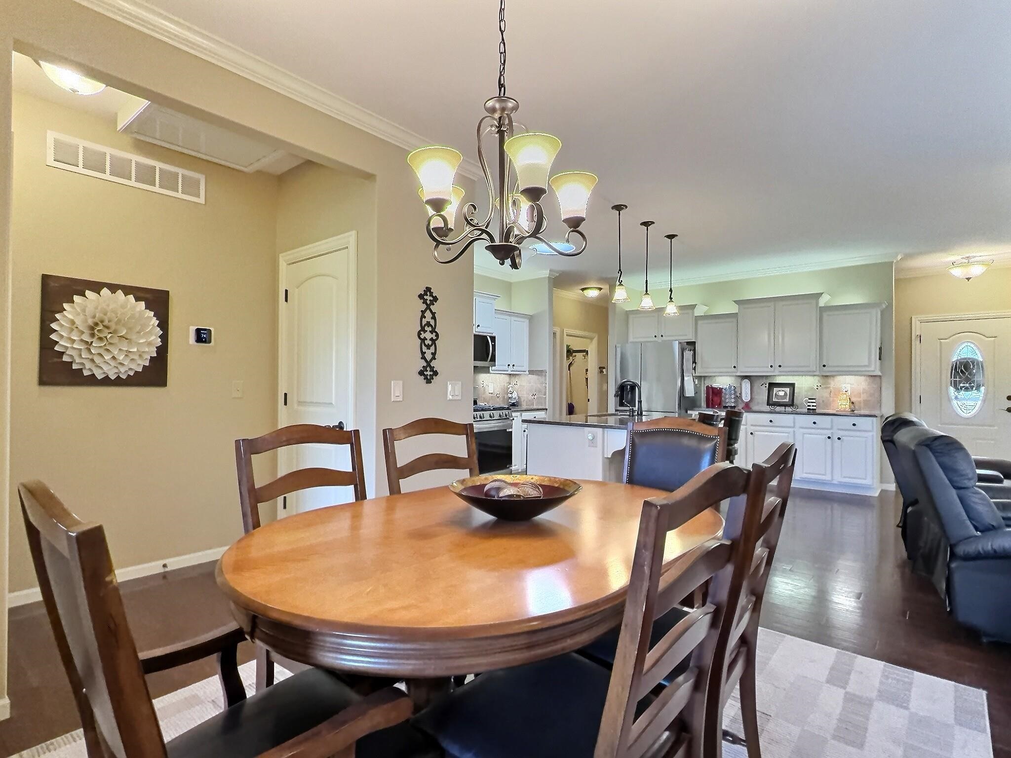 1723 Casey Property Photo 10