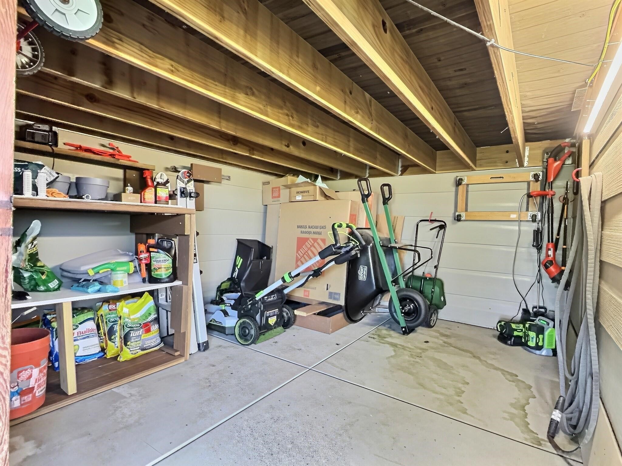 1723 Casey Property Photo 31