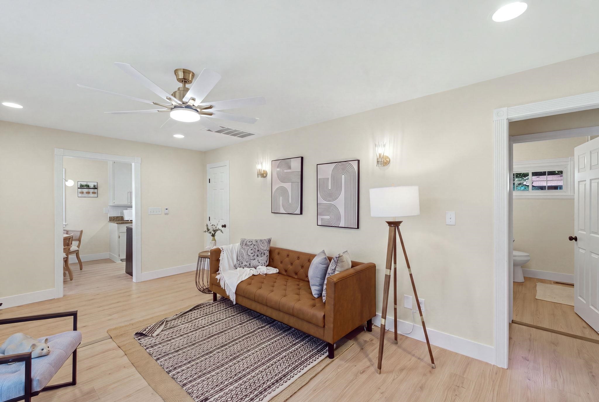 1214 N Westview Dr Property Photo 8
