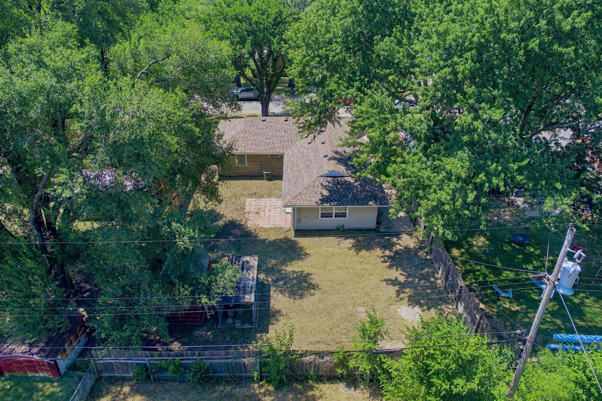 1214 N Westview Dr Property Photo 32