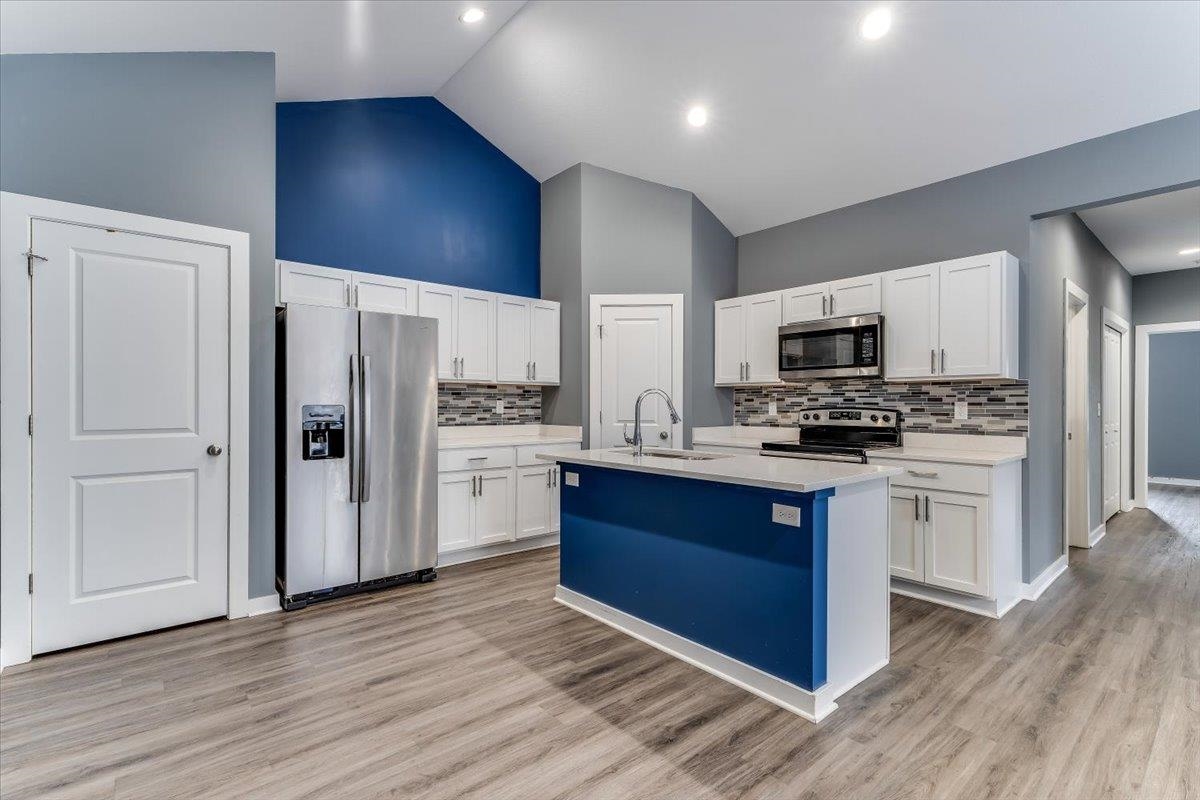 12113 W Fontana Property Photo 8