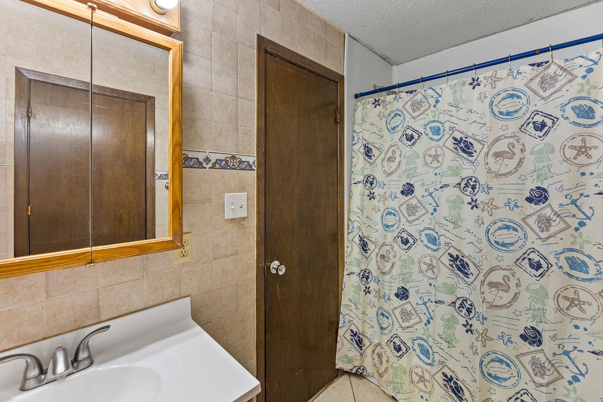 1527 E 6th Property Photo 19