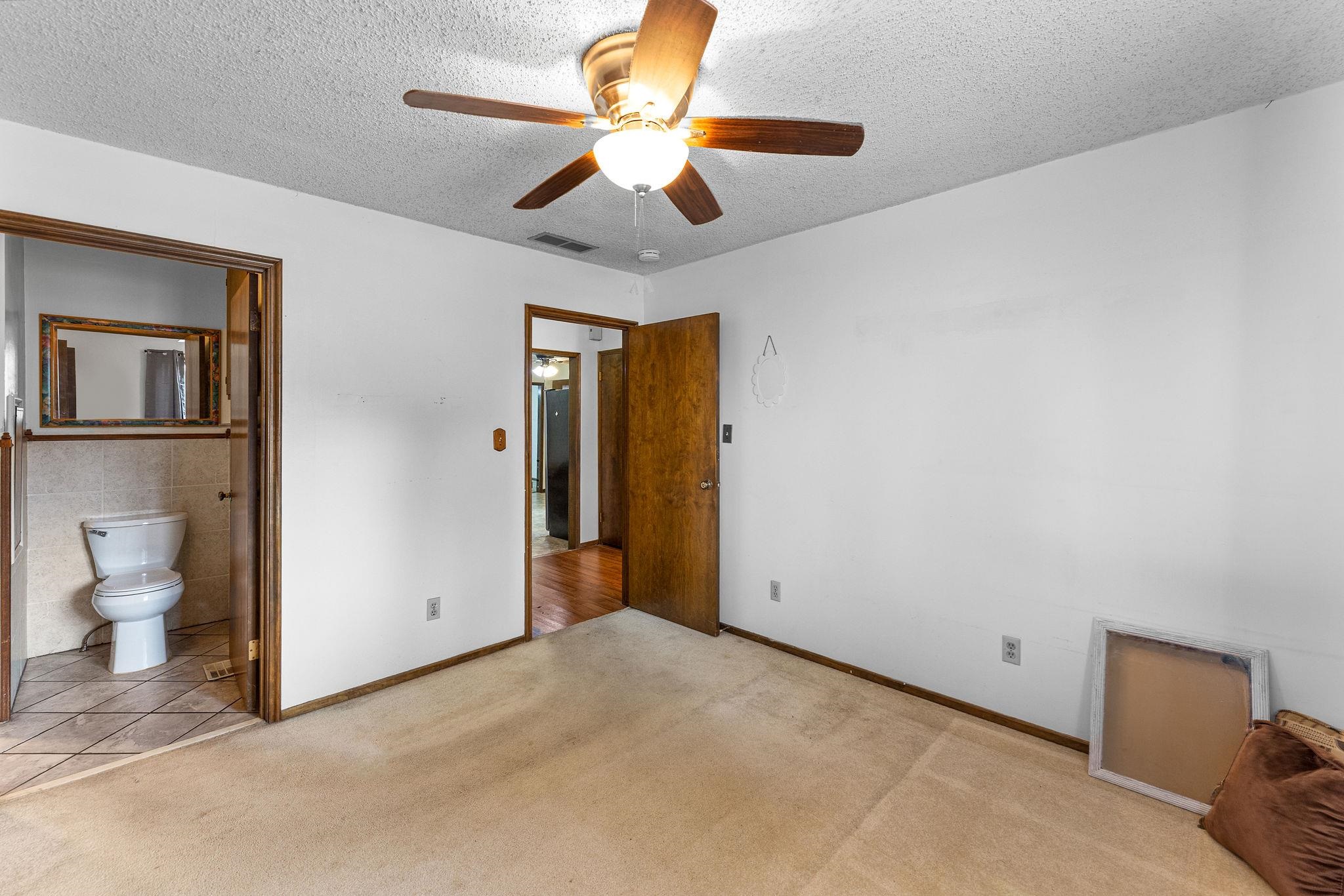 1527 E 6th Property Photo 23