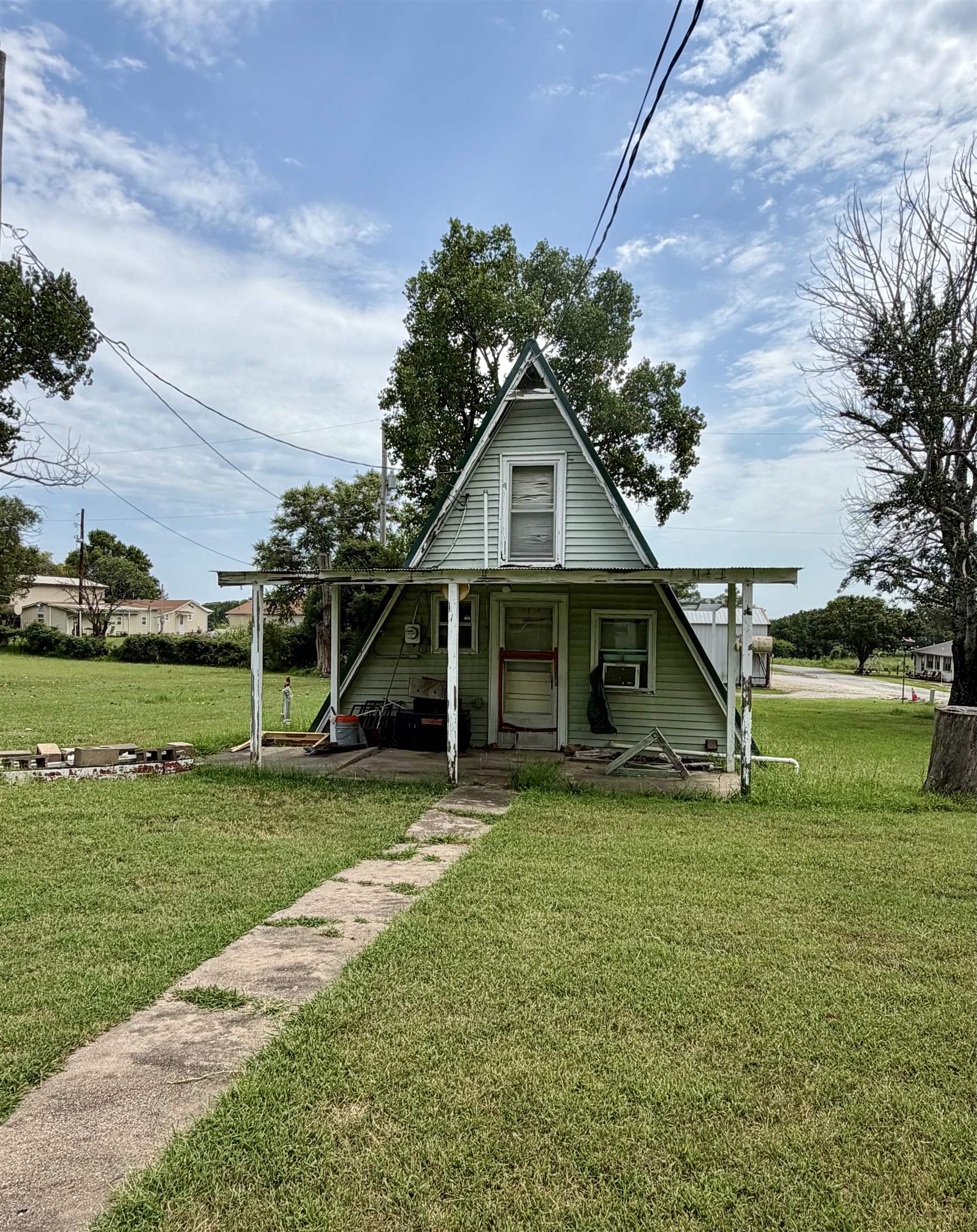 2471 43rd St Property Photo 3