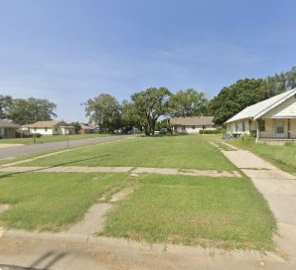 829 S High Property Photo 1