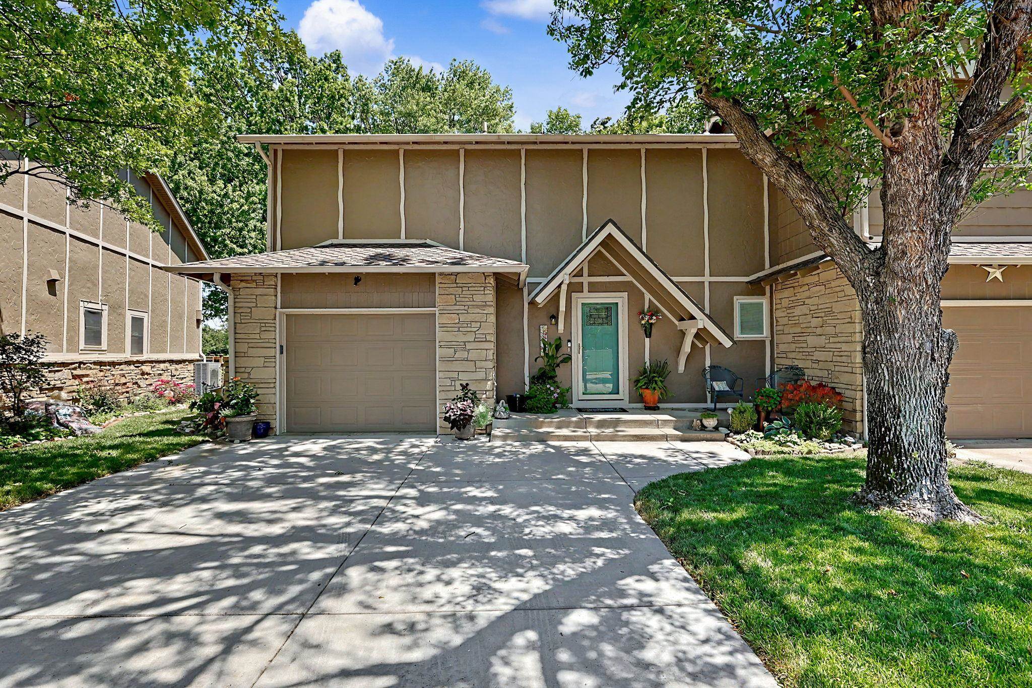 146 N Maize Property Photo 1