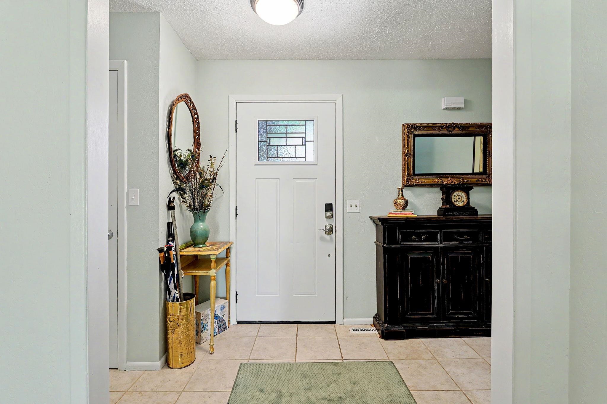 146 N Maize Property Photo 3