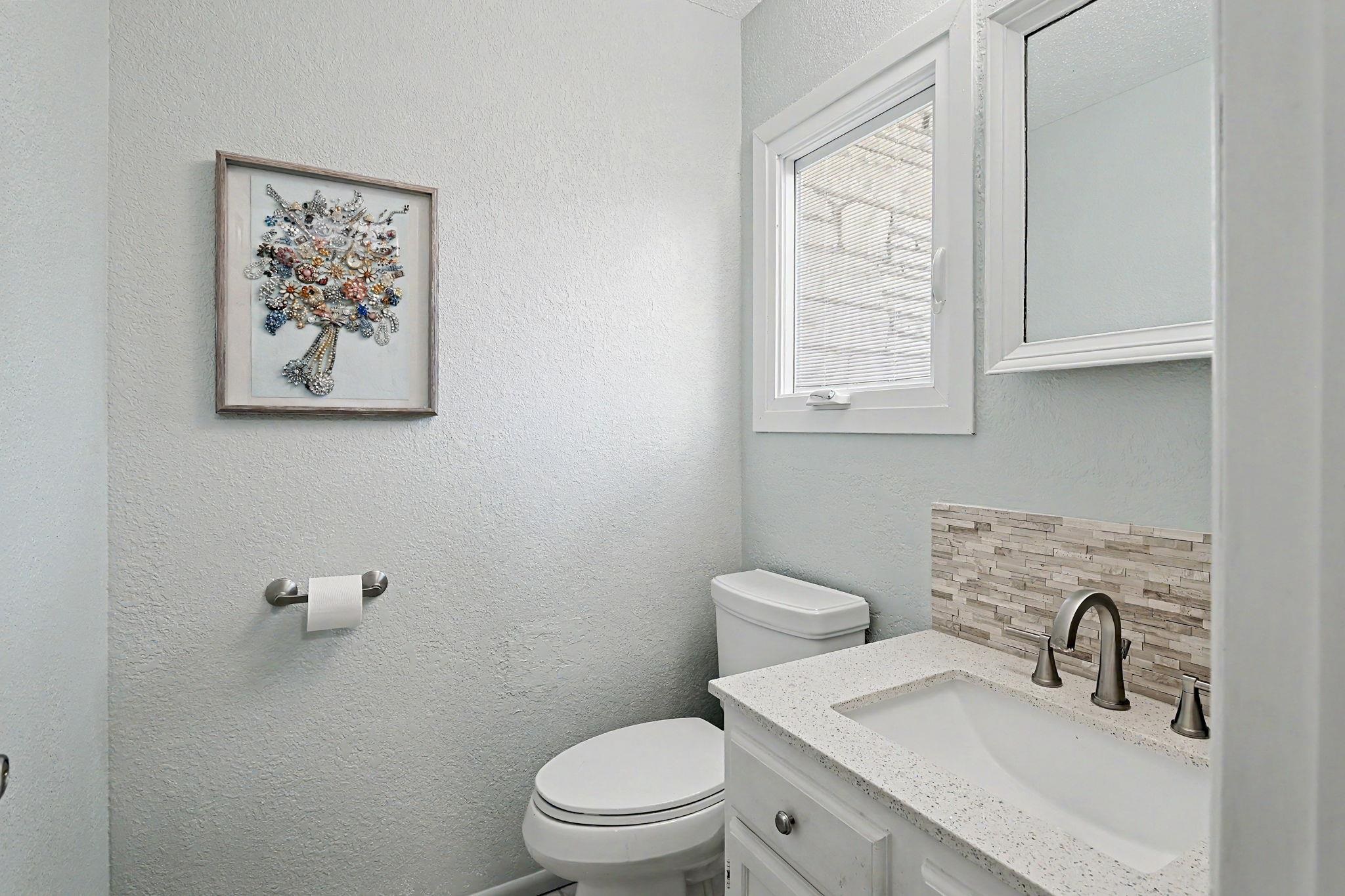 146 N Maize Property Photo 4