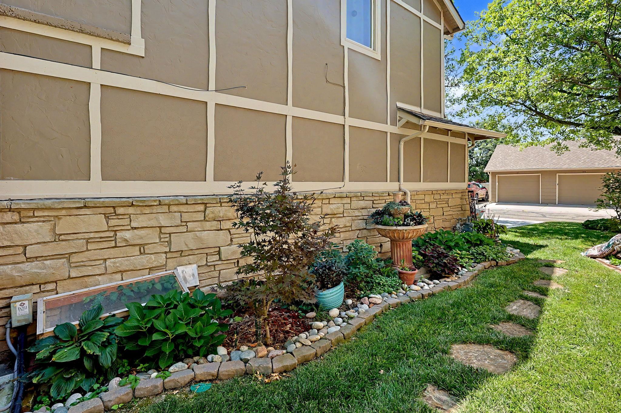 146 N Maize Property Photo 24