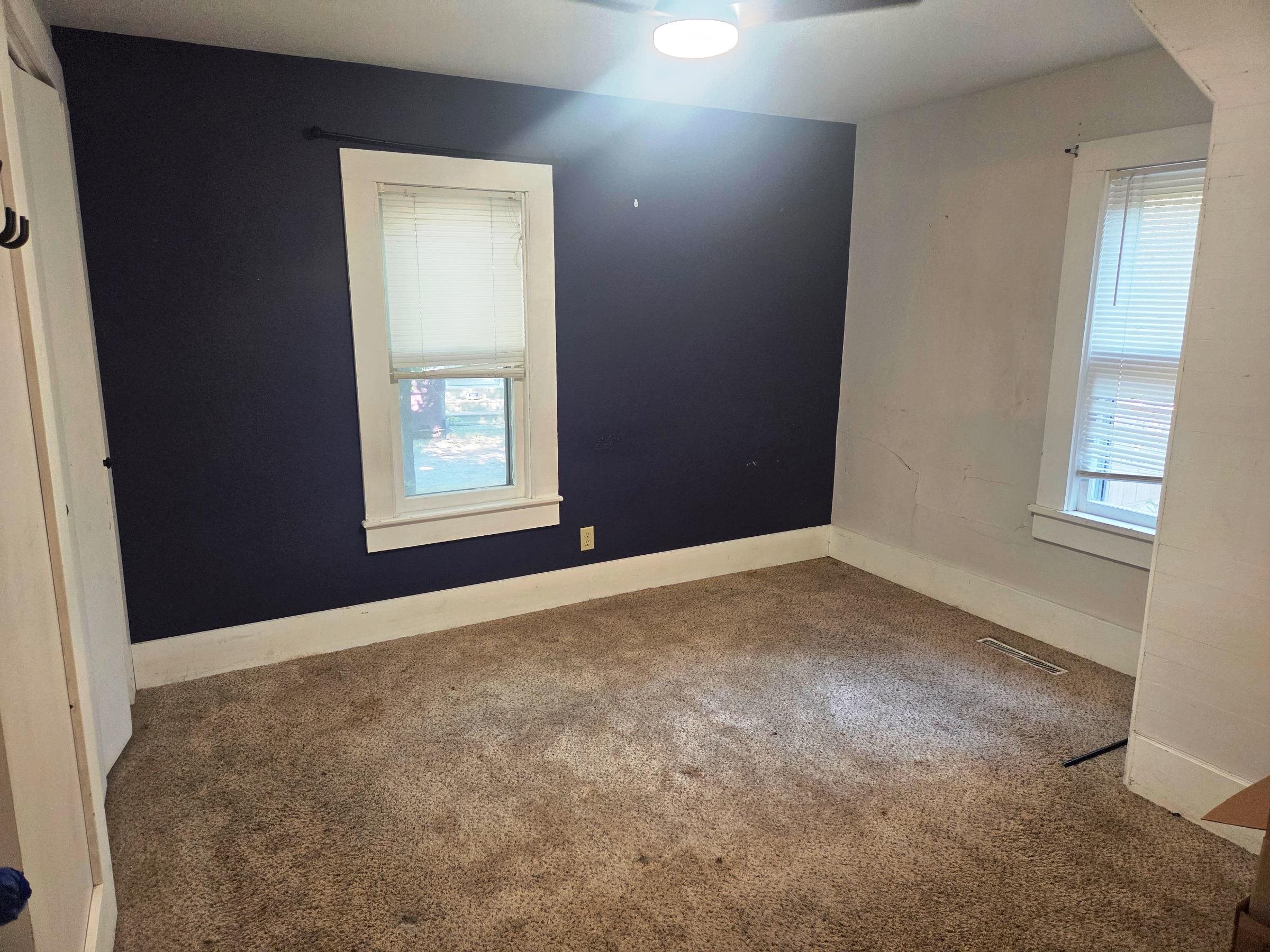 114 W Durst St Property Photo 4