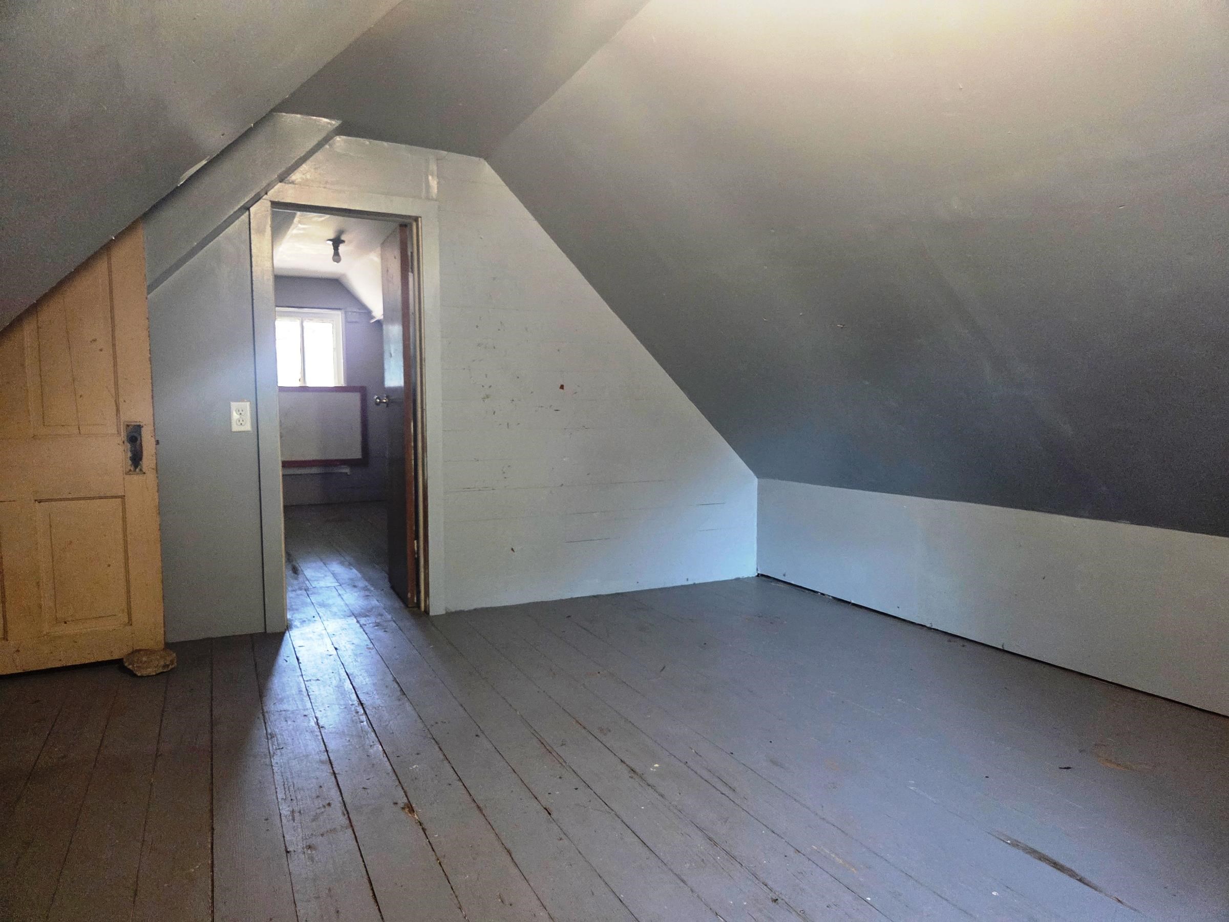 114 W Durst St Property Photo 14