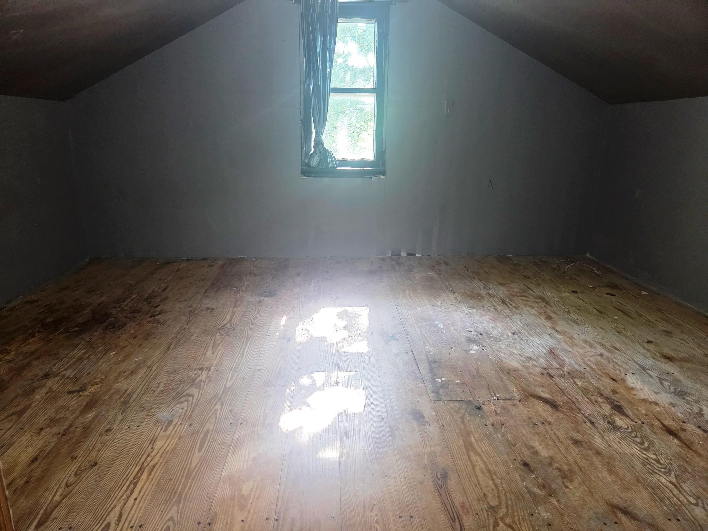 114 W Durst St Property Photo 15