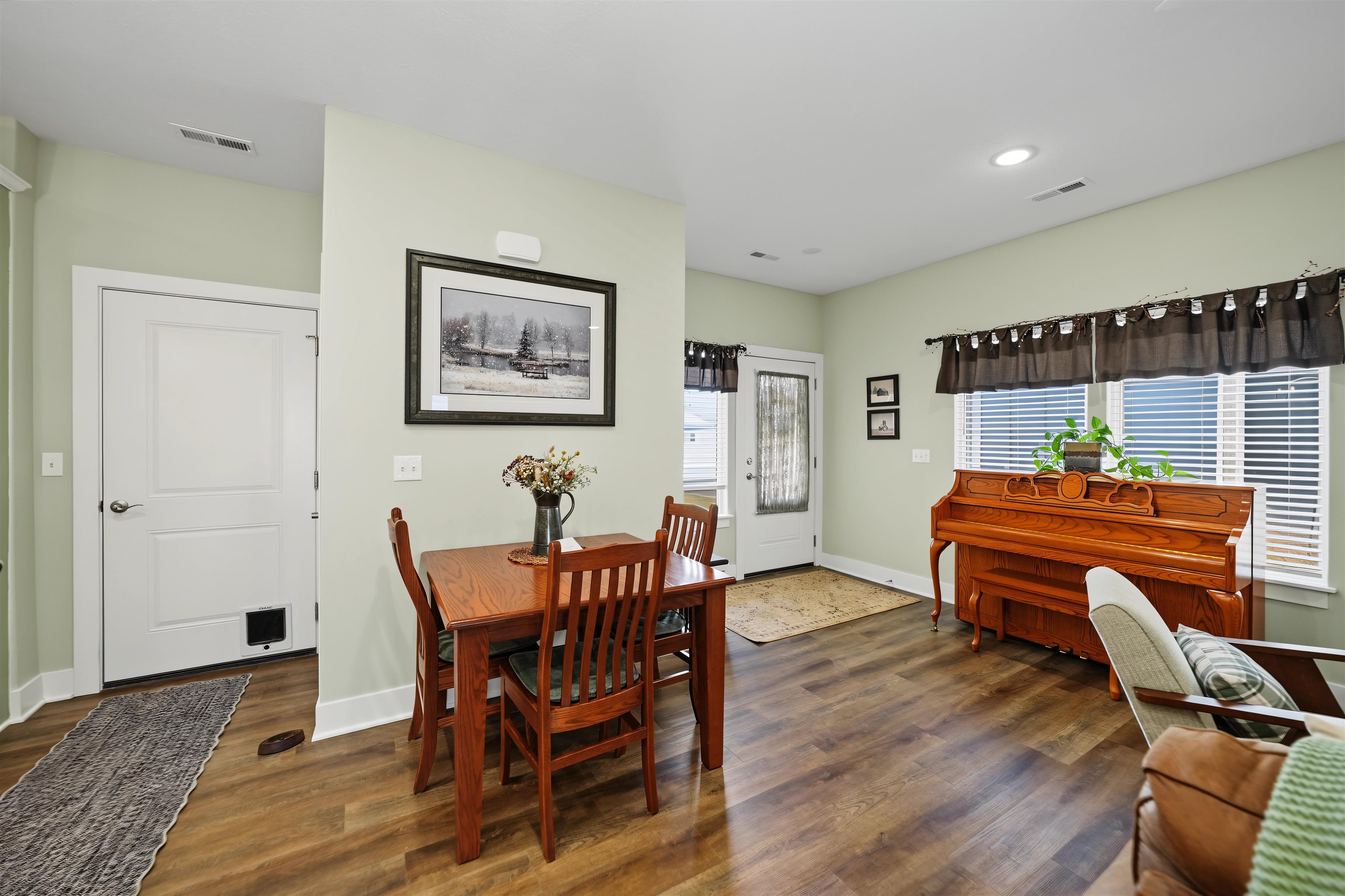 1007 Lingonberry Ln. Property Photo 5