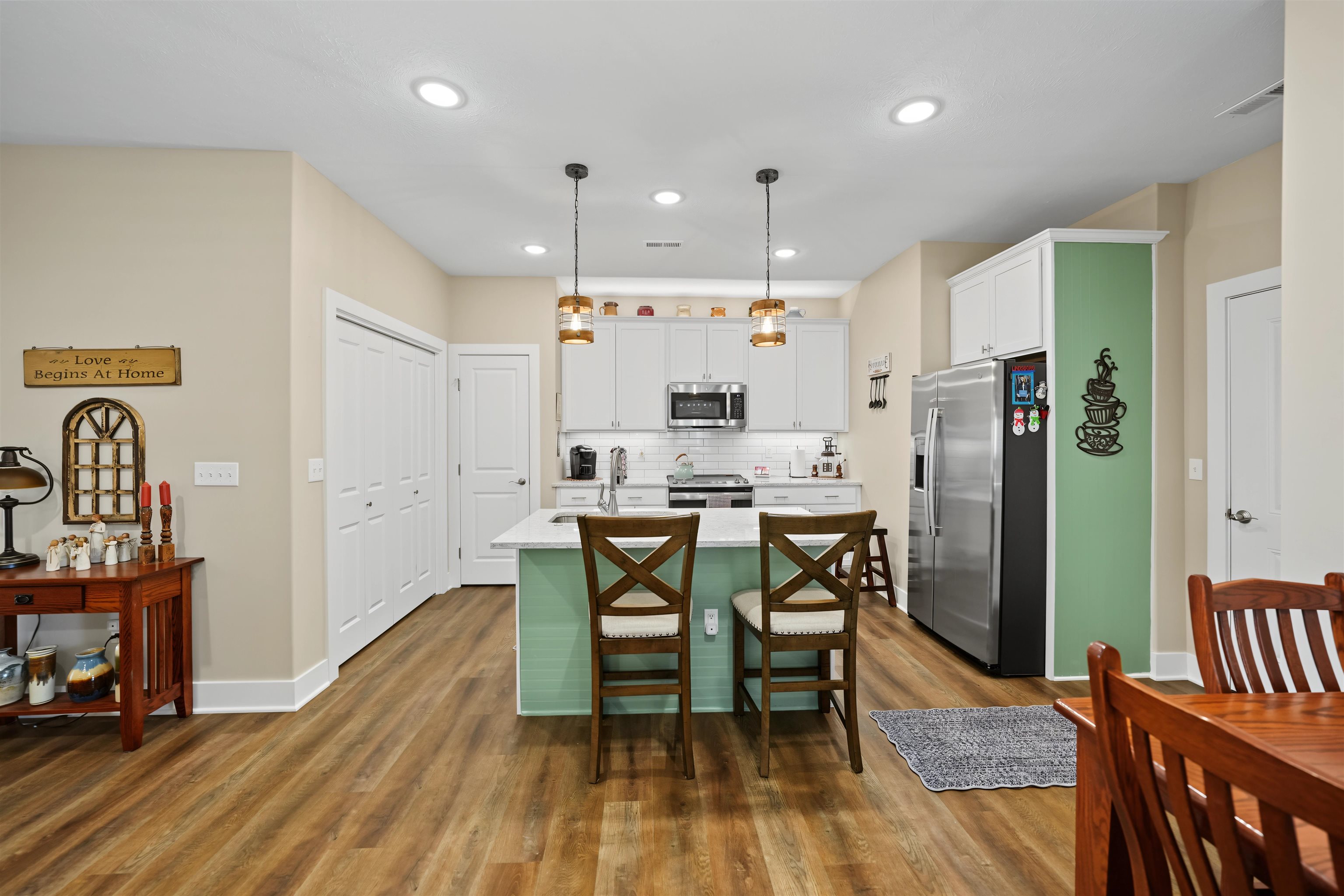 1007 Lingonberry Ln. Property Photo 12