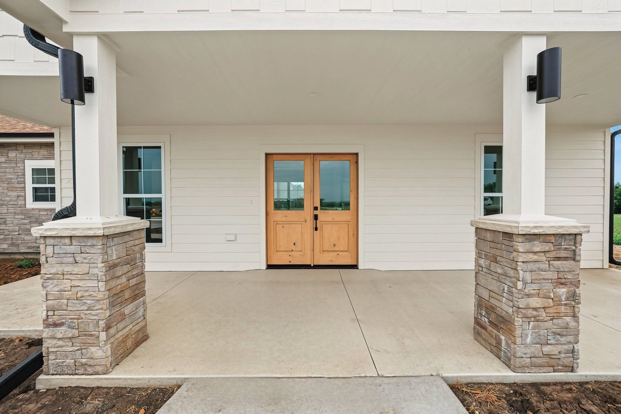 1537 Cedar Point Place Property Photo 2