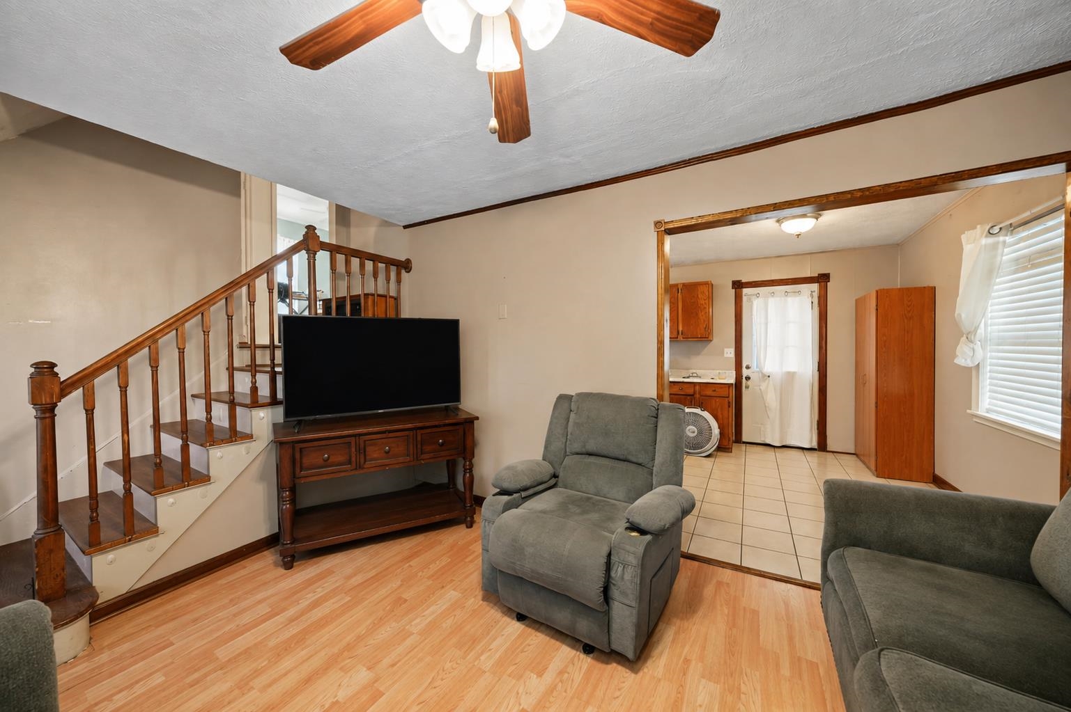 716 Washington St Property Photo 4