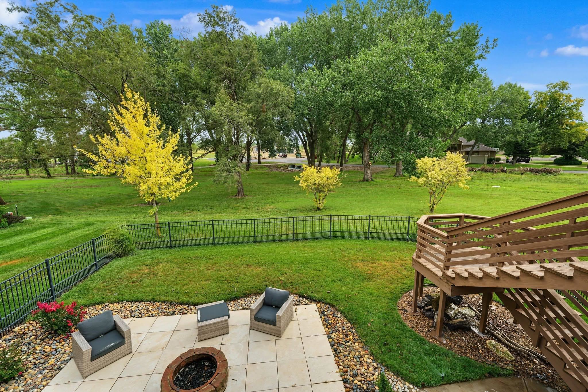 2486 Maclean Circle Property Photo 32
