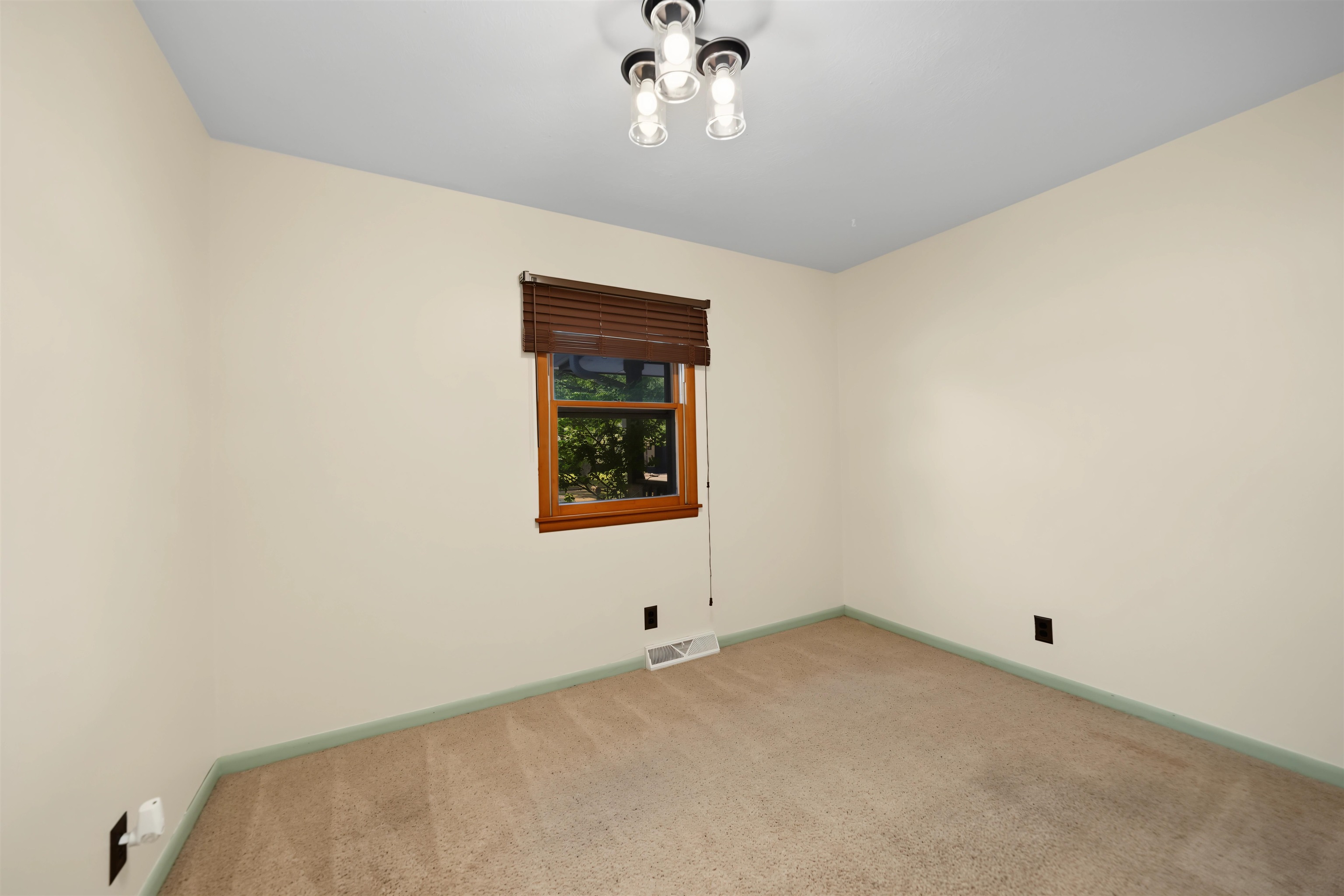 2151 Lewis St Property Photo 17