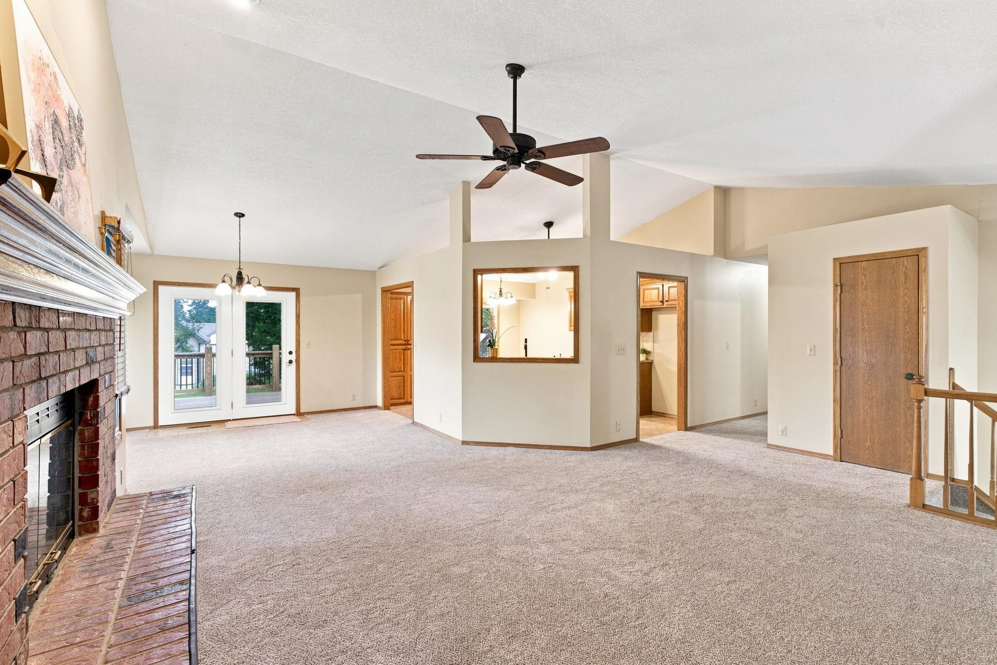 124 N Mars St Property Photo 4