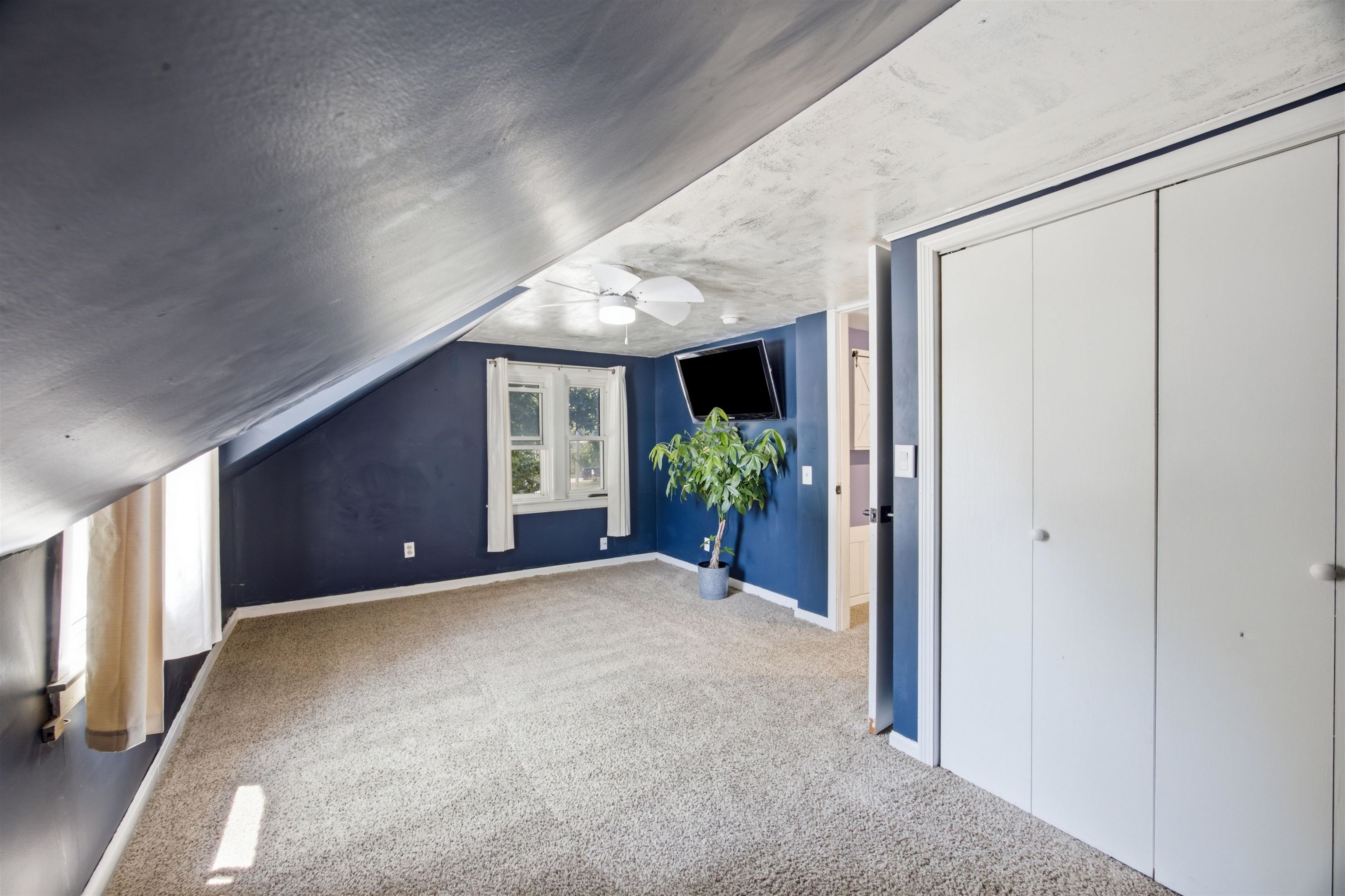 412 N Olive Property Photo 19