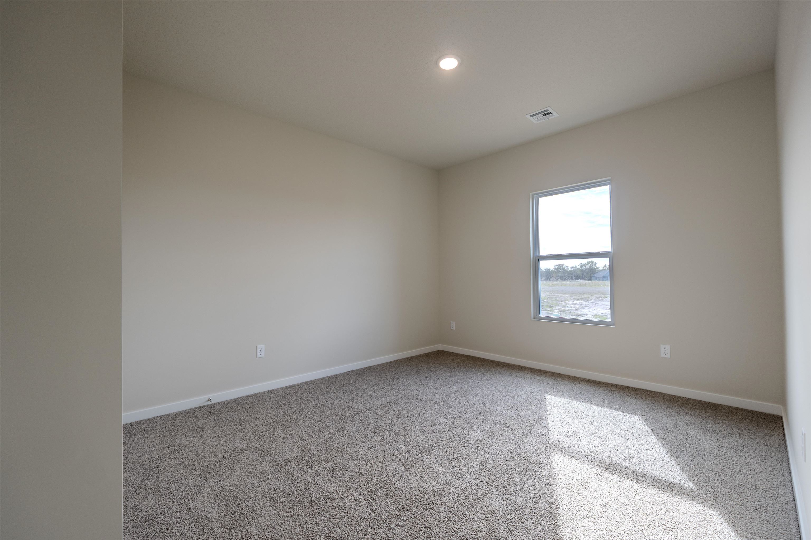 2222 S Vintage Dr Property Photo 10